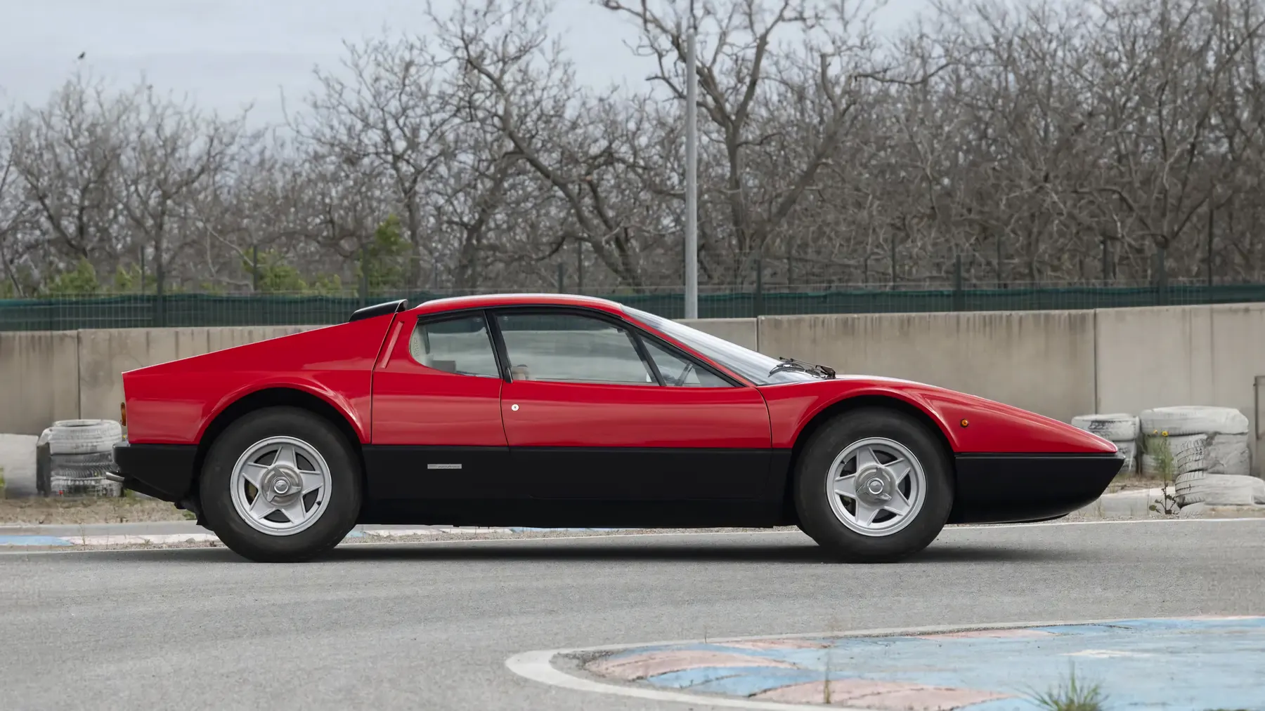 1974 Ferrari 365 GT4 BB by Scaglietti - photo 2