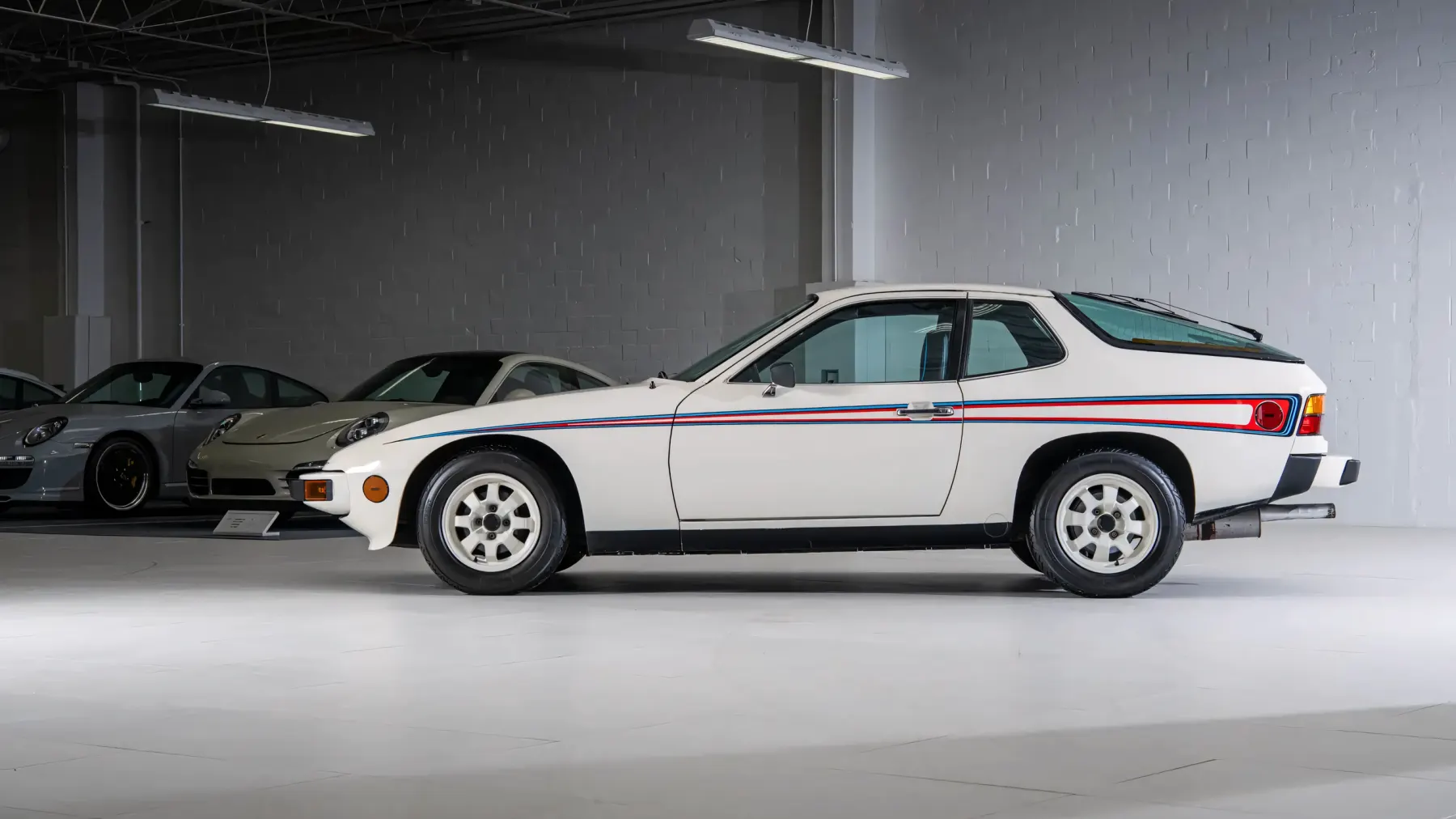 1977 Porsche 924 'Martini Championship Edition' - photo 4