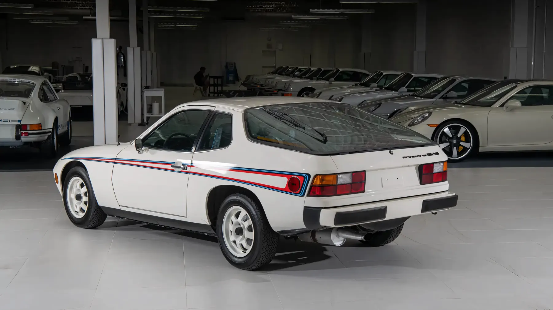 1977 Porsche 924 'Martini Championship Edition' - photo 2
