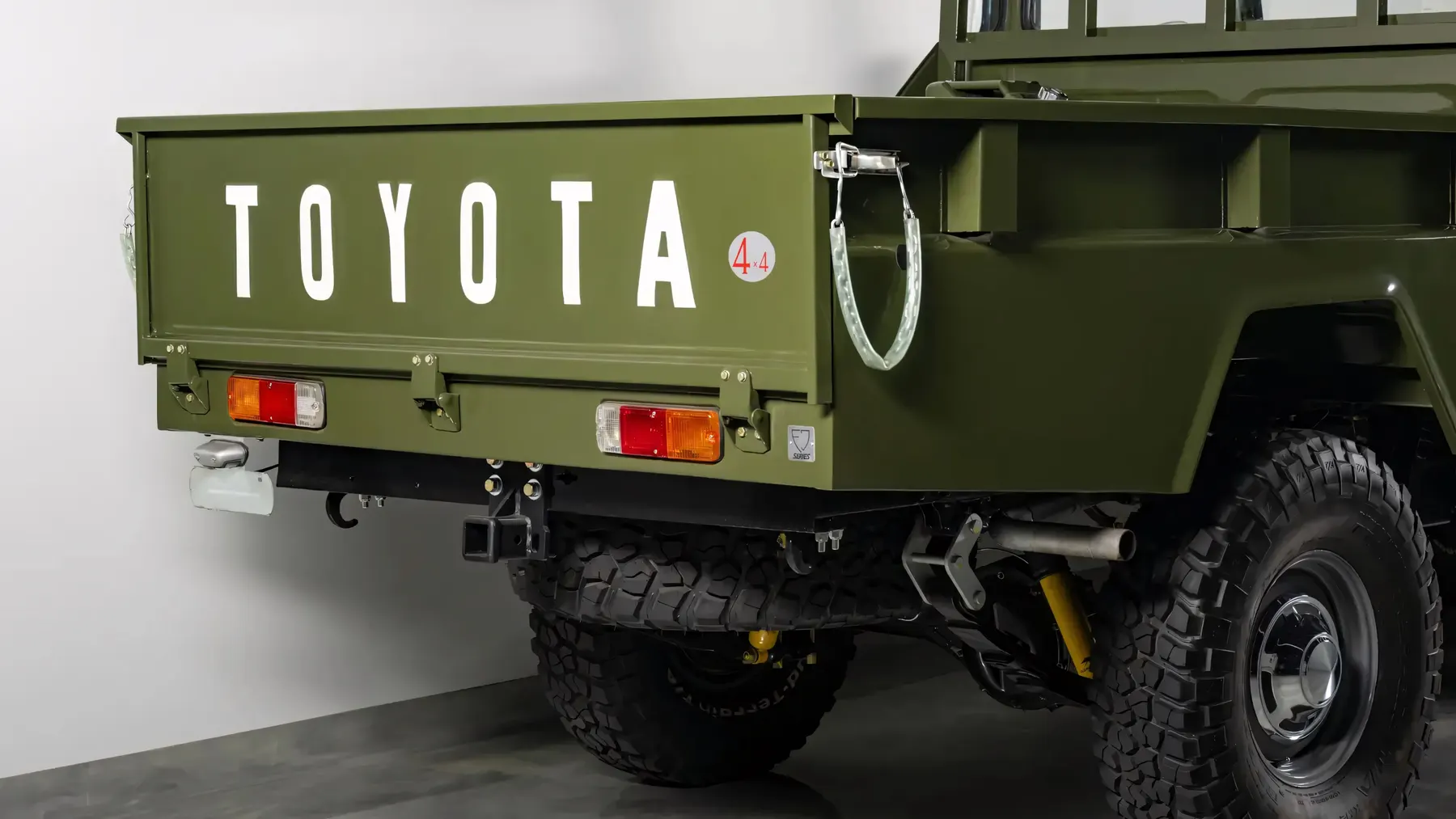 1983 Toyota FJ45 Land Cruiser Pickup - photo 1