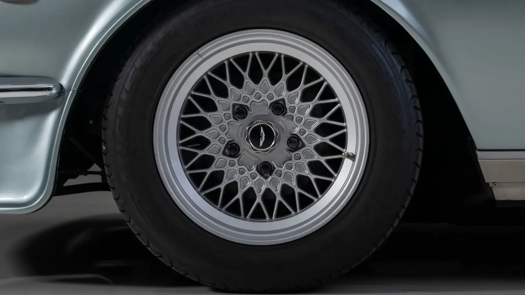 1985 Aston Martin V8 Vantage - photo 8