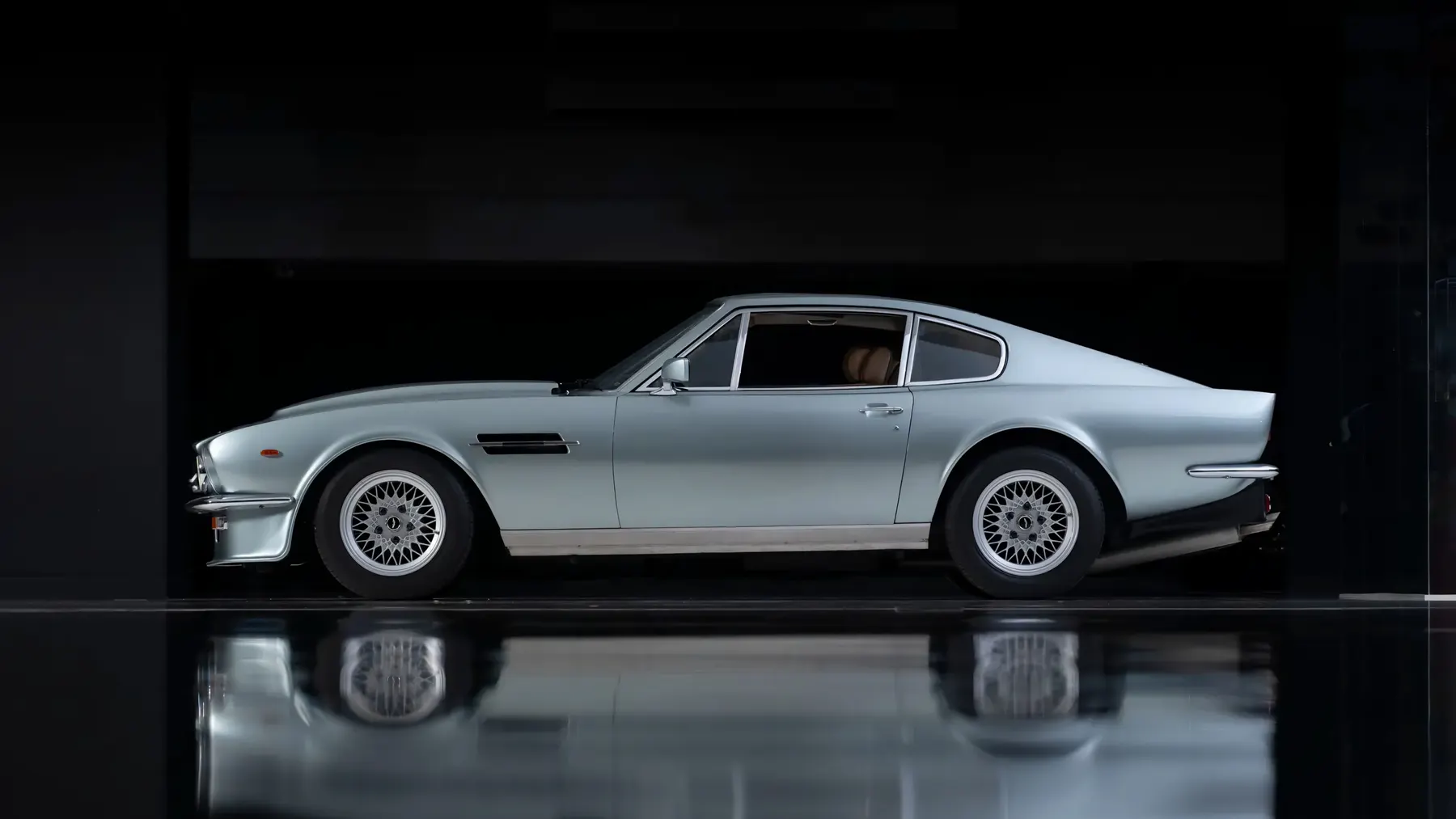 1985 Aston Martin V8 Vantage - photo 4