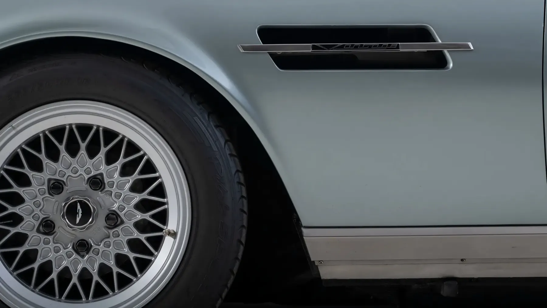 1985 Aston Martin V8 Vantage - photo 6