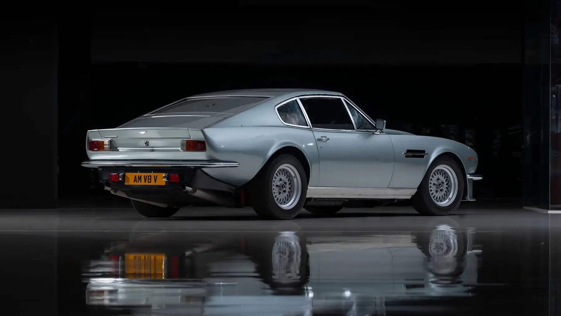 1985 Aston Martin V8 Vantage - photo 2