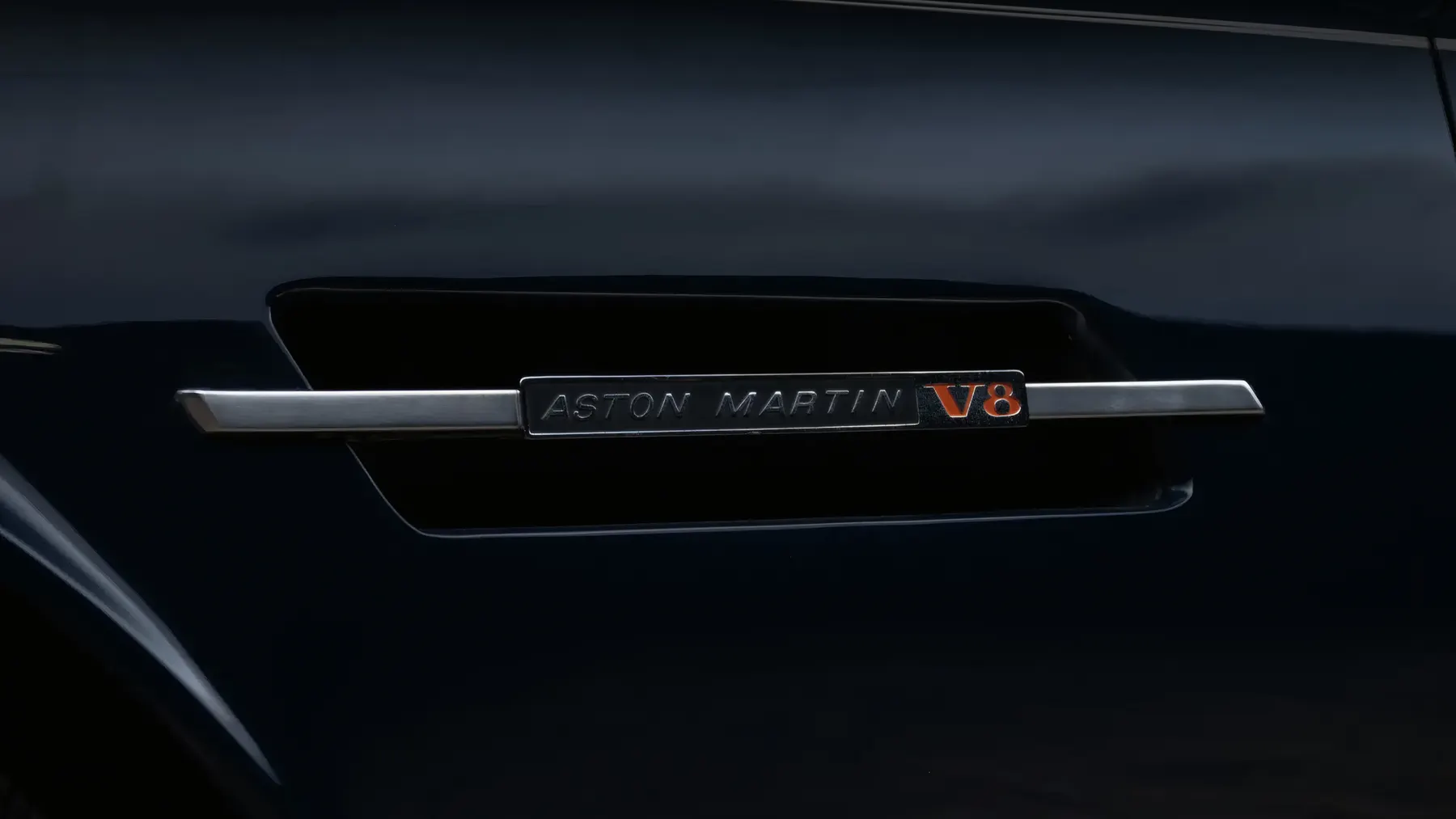 1986 Aston Martin V8 Volante - photo 4