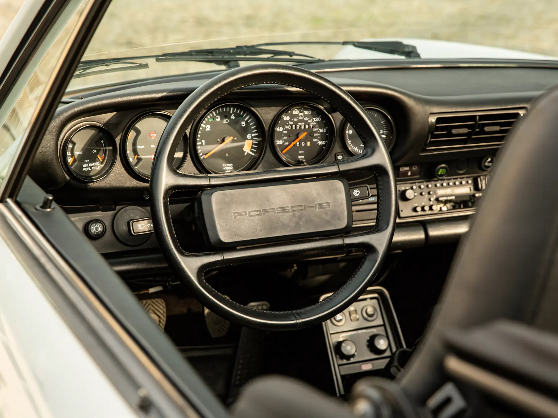 1986 Porsche 911 Carrera 3.2 Cabriolet - photo 2