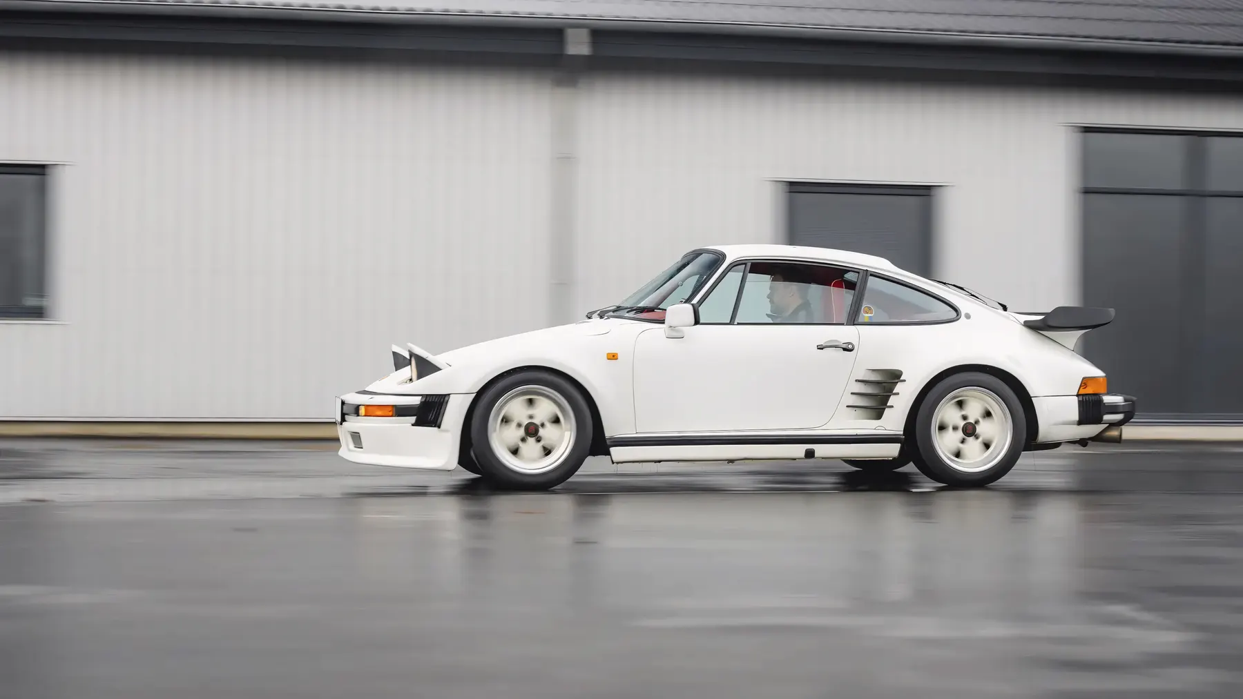1986 Porsche 911 Turbo 'Flachbau' - photo 2