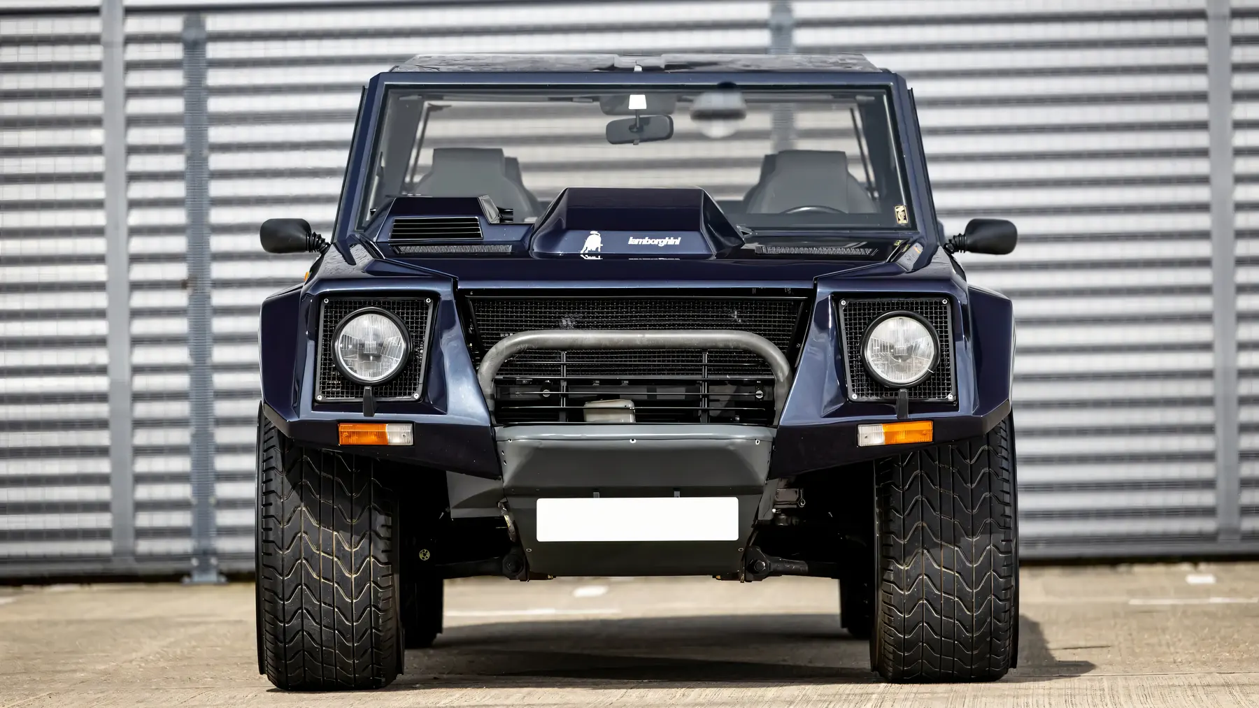 1988 Lamborghini LM002 - photo 3