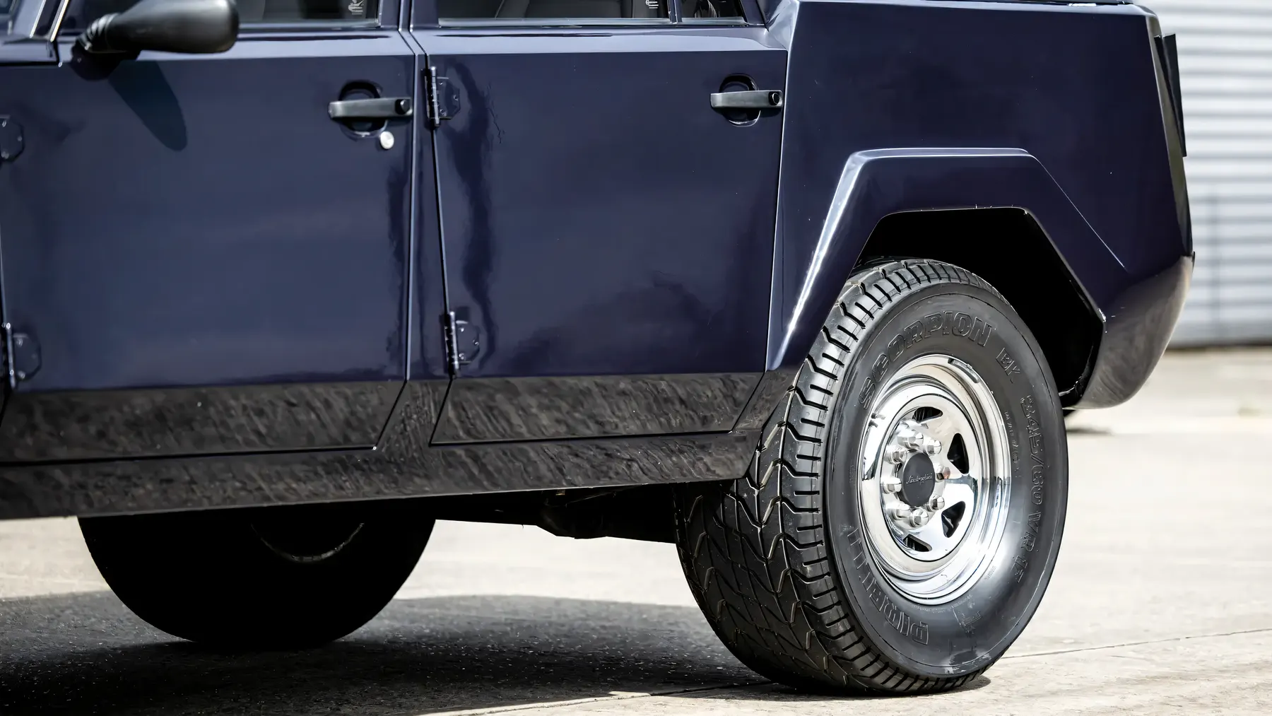 1988 Lamborghini LM002 - photo 2
