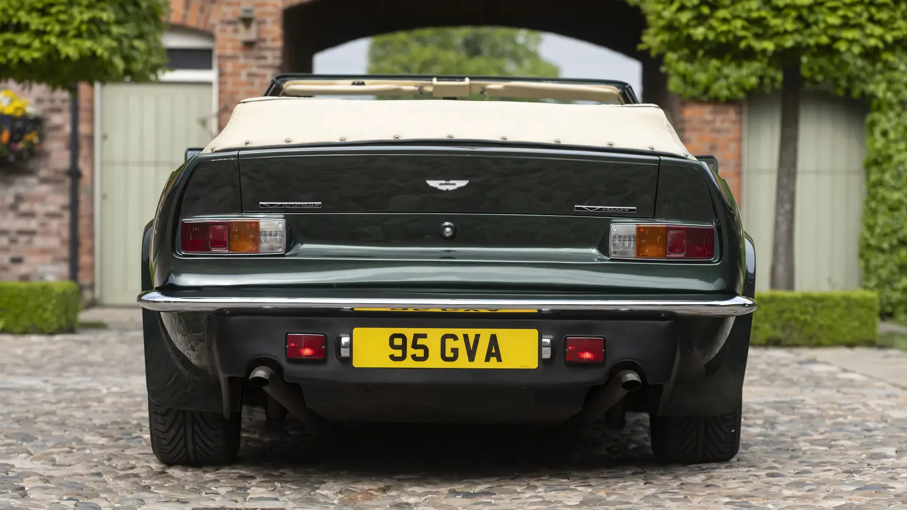 1989 Aston Martin V8 Vantage Volante 'X-Pack - photo 2
