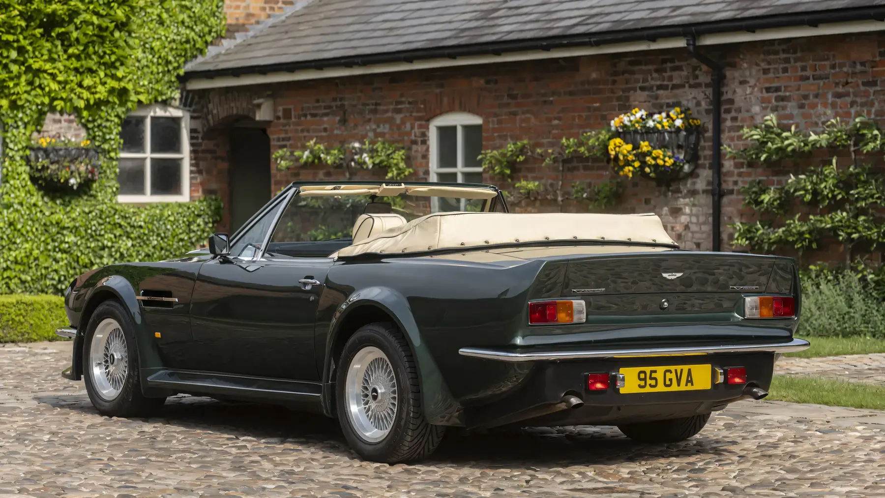 1989 Aston Martin V8 Vantage Volante 'X-Pack' - photo 6