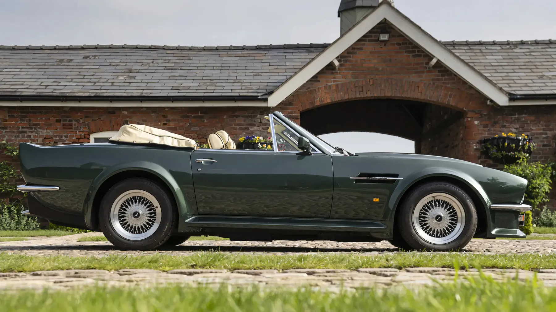 1989 Aston Martin V8 Vantage Volante 'X-Pack' - photo 3