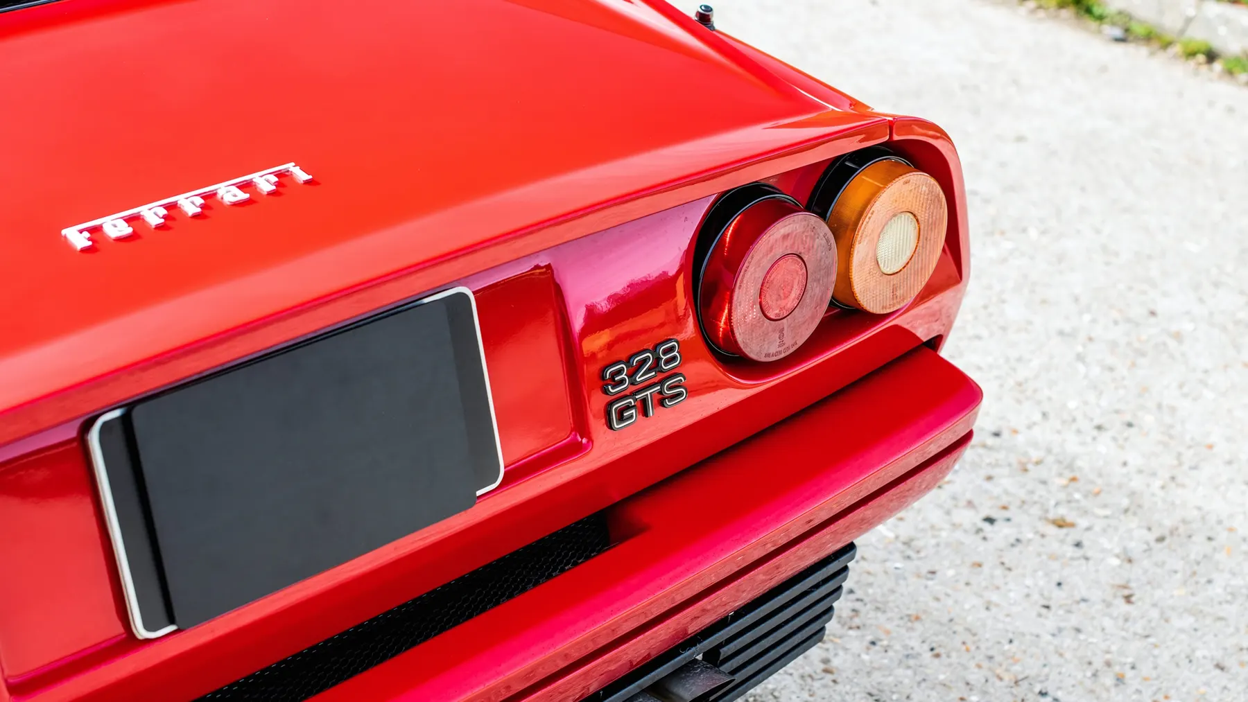 1989 Ferrari 328 GTS - photo 1