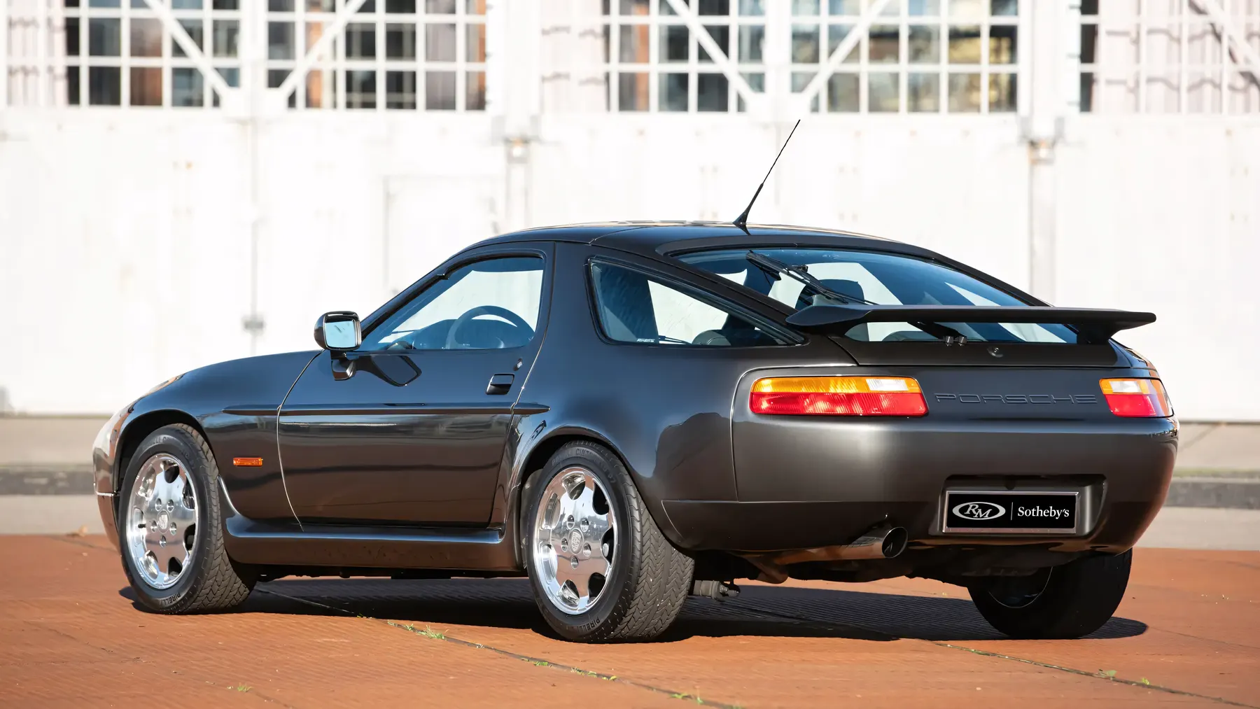 1989 Porsche 928 GT 'Flachbau' - photo 2