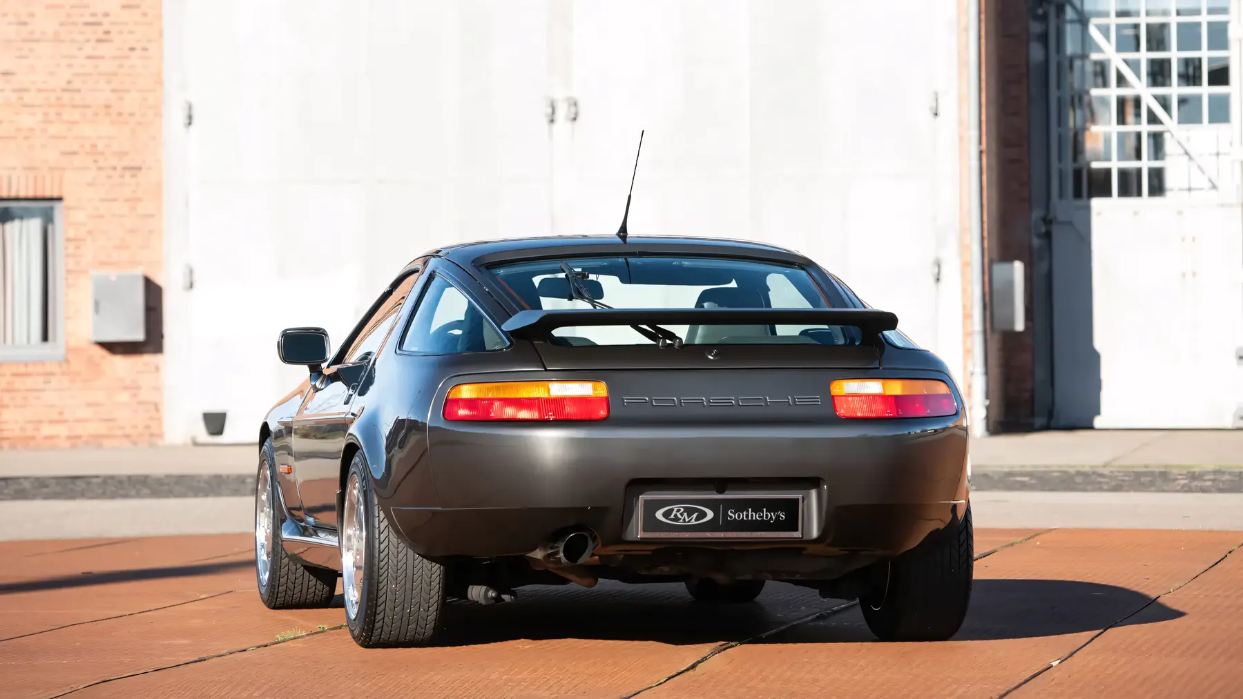 1989 Porsche 928 GT 'Flachbau' - photo 3