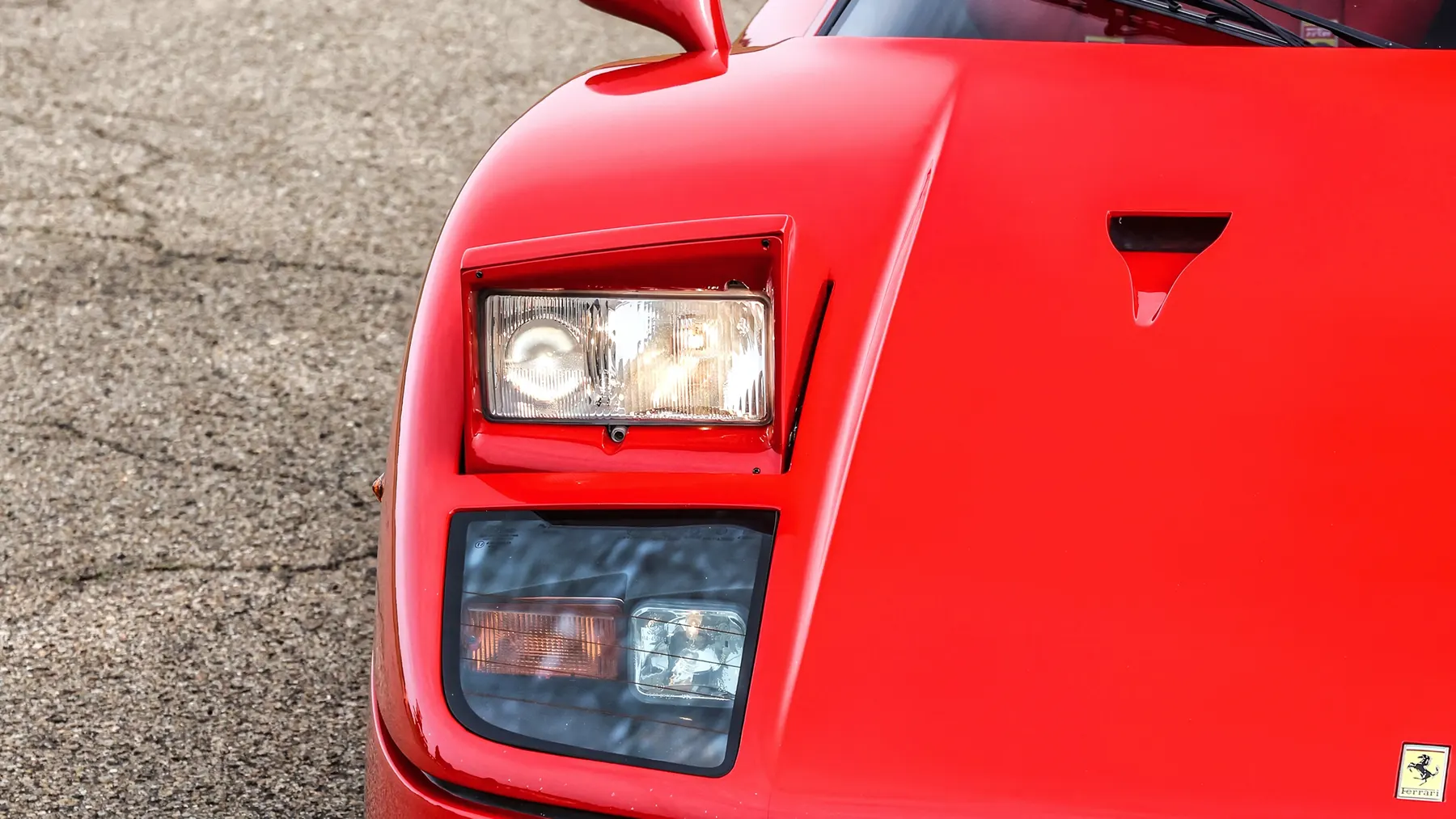 1989 Ferrari F40 - photo 2