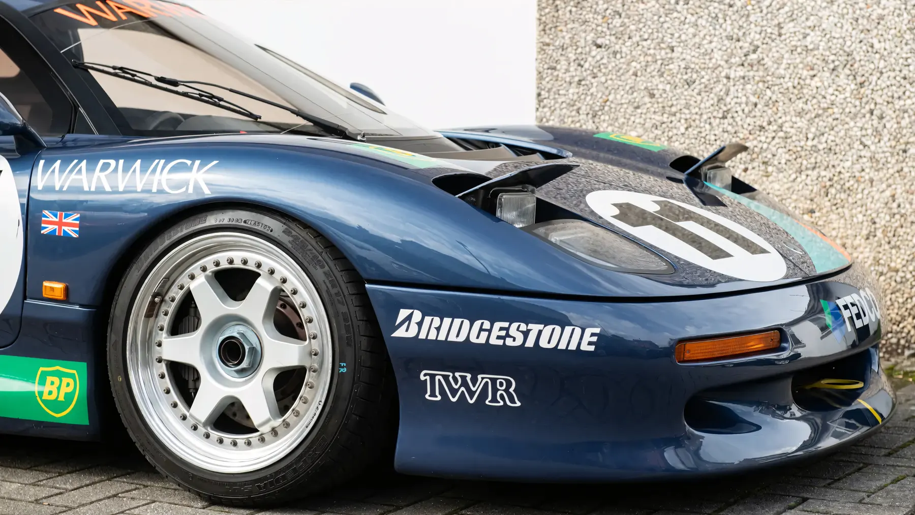 1991 Jaguar XJR-15 - photo 2