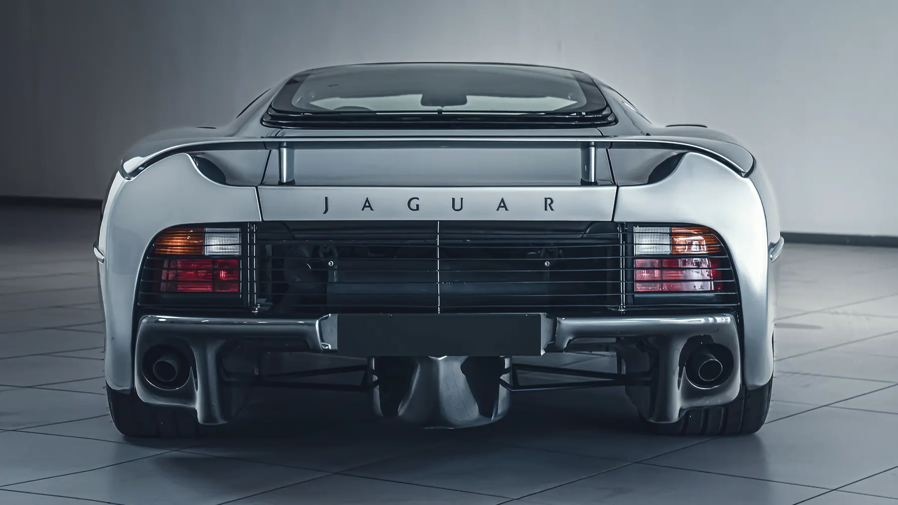 1993 Jaguar XJ220 - photo 2