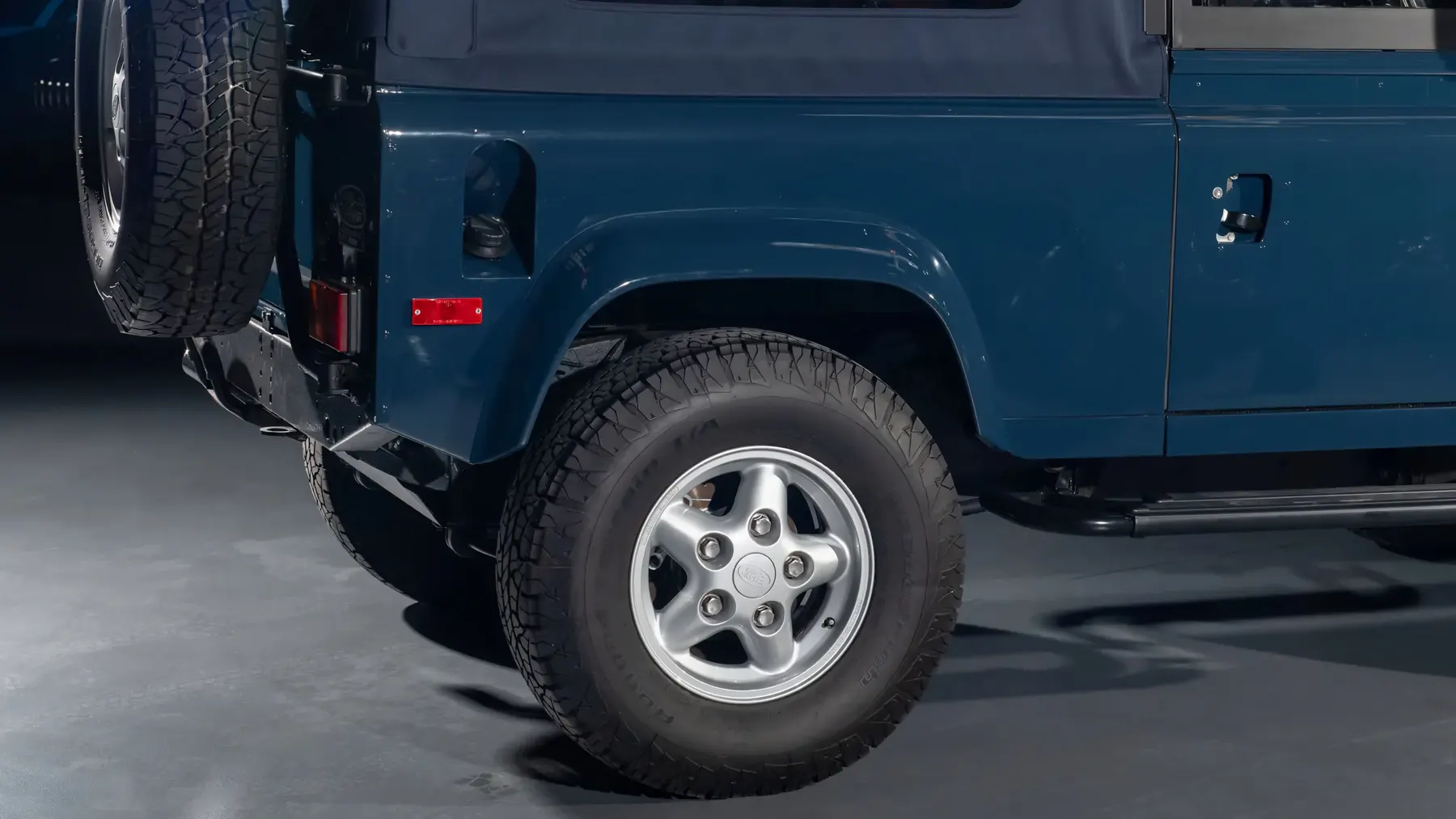 1994 Land Rover NAS Defender 90 - photo 4