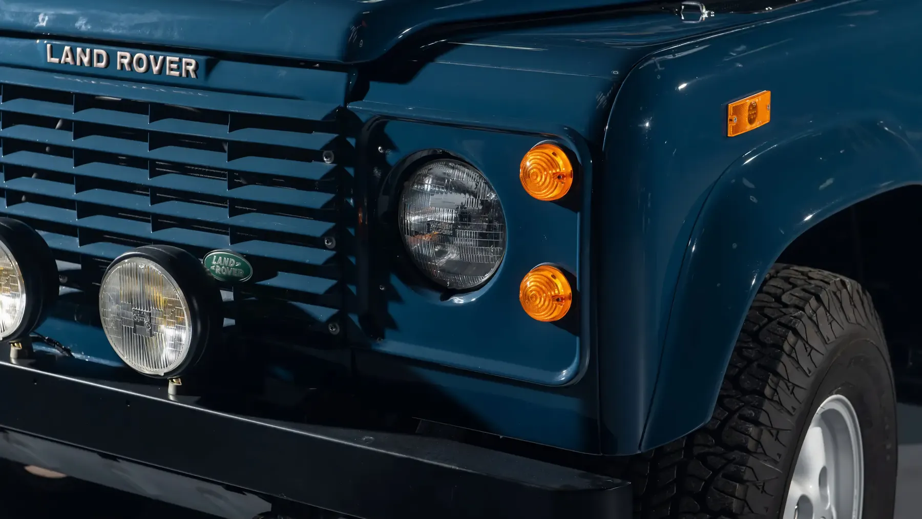 1994 Land Rover NAS Defender 90 - photo 1