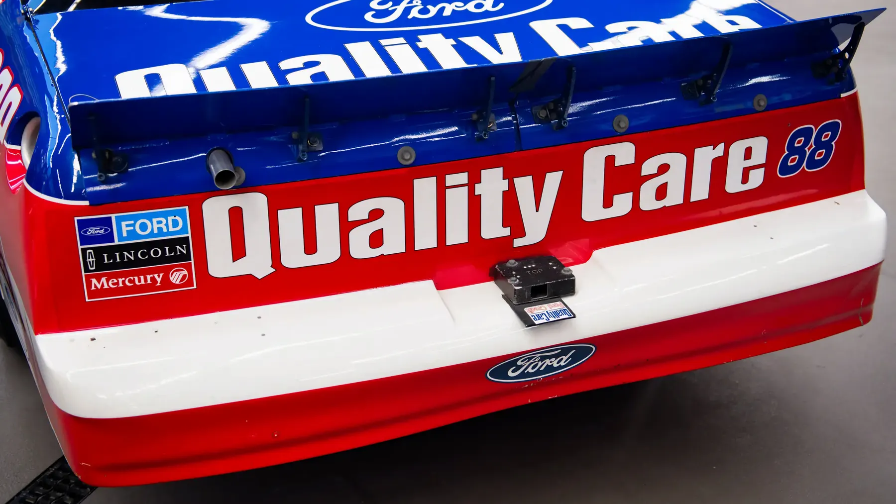 1996 Ford Thunderbird NASCAR 'Dale Jarrett' - photo 1
