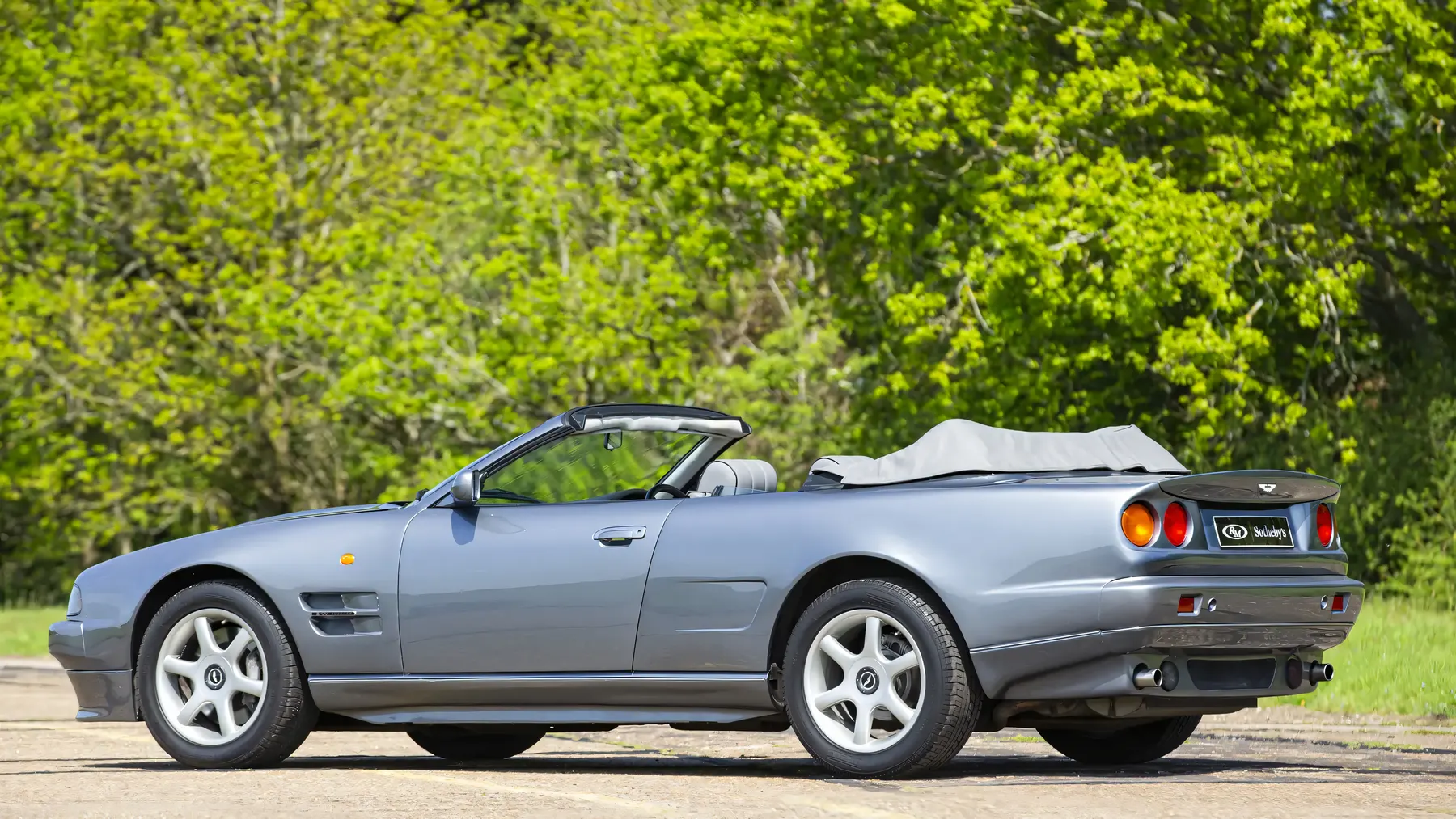 1998 Aston Martin V8 LWB Volante - photo 5