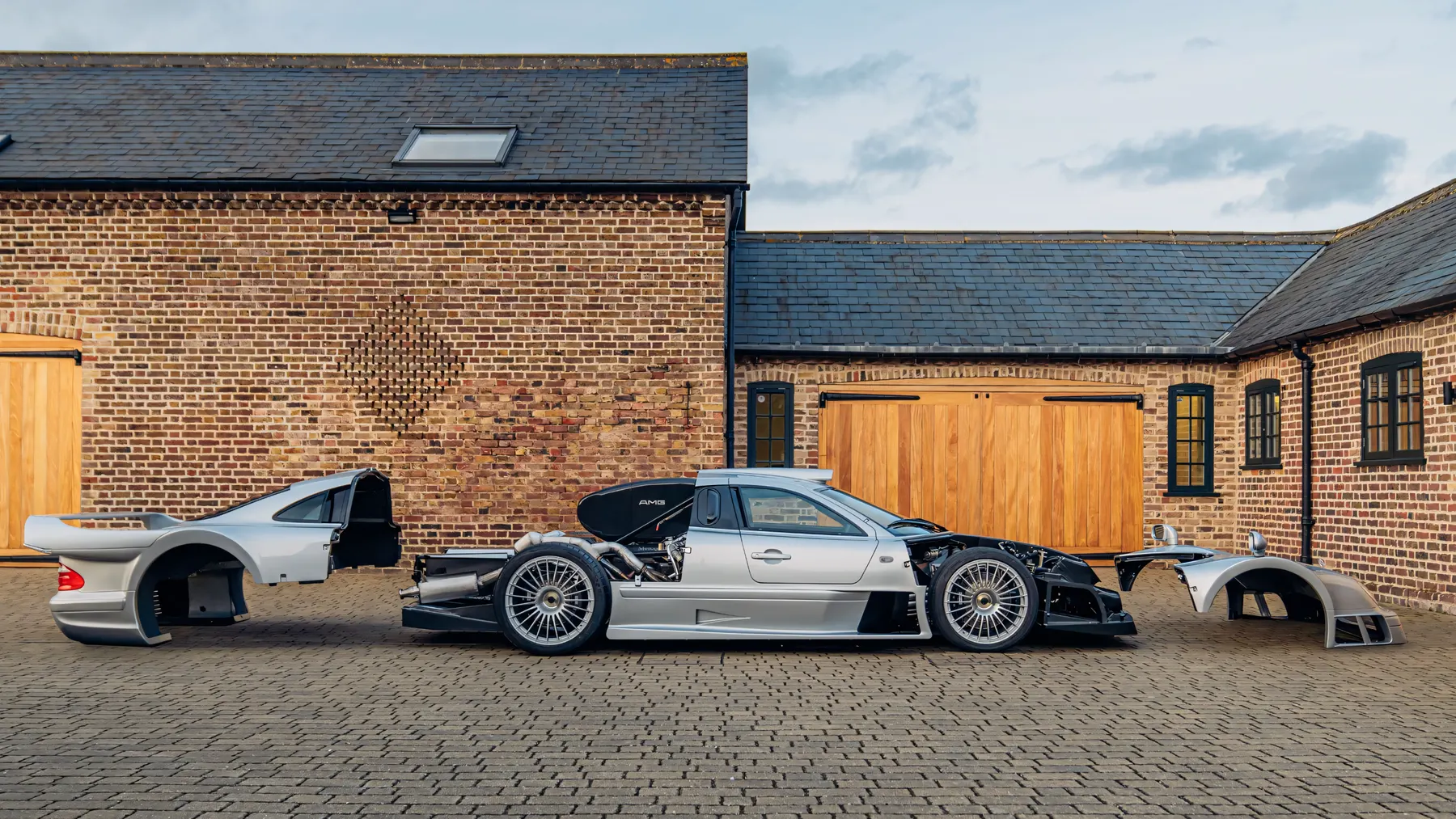 1999 Mercedes-Benz CLK GTR Coupe - photo 2