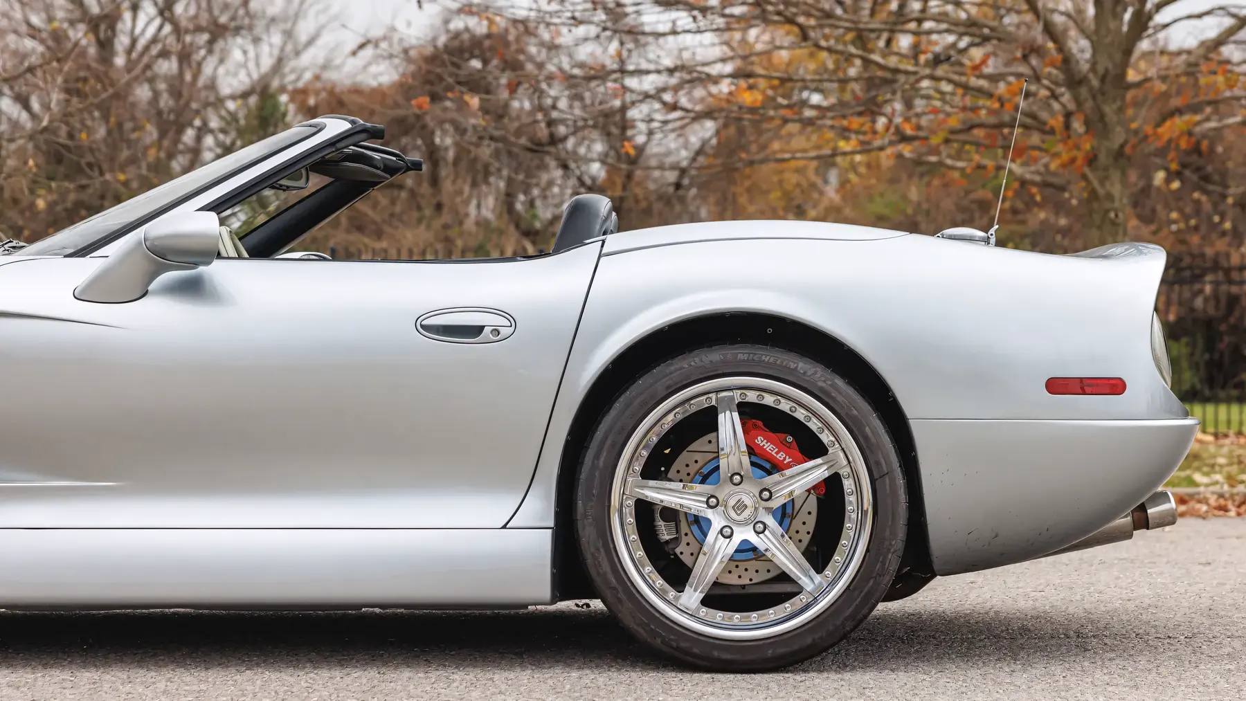 1999 Shelby Series 1 - photo 2