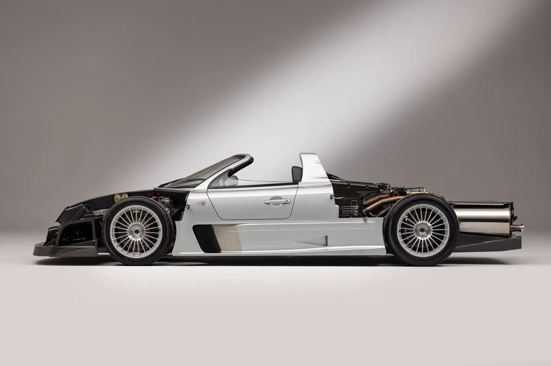 2002 Mercedes-Benz CLK GTR Roadster - photo 3