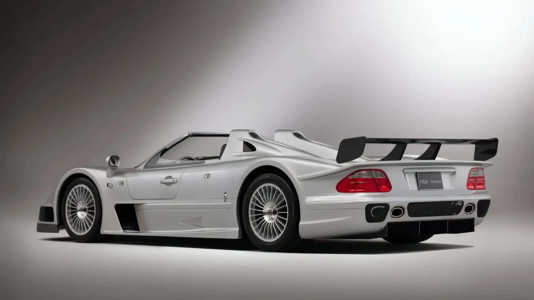 2002 Mercedes-Benz CLK GTR Roadster - photo 2