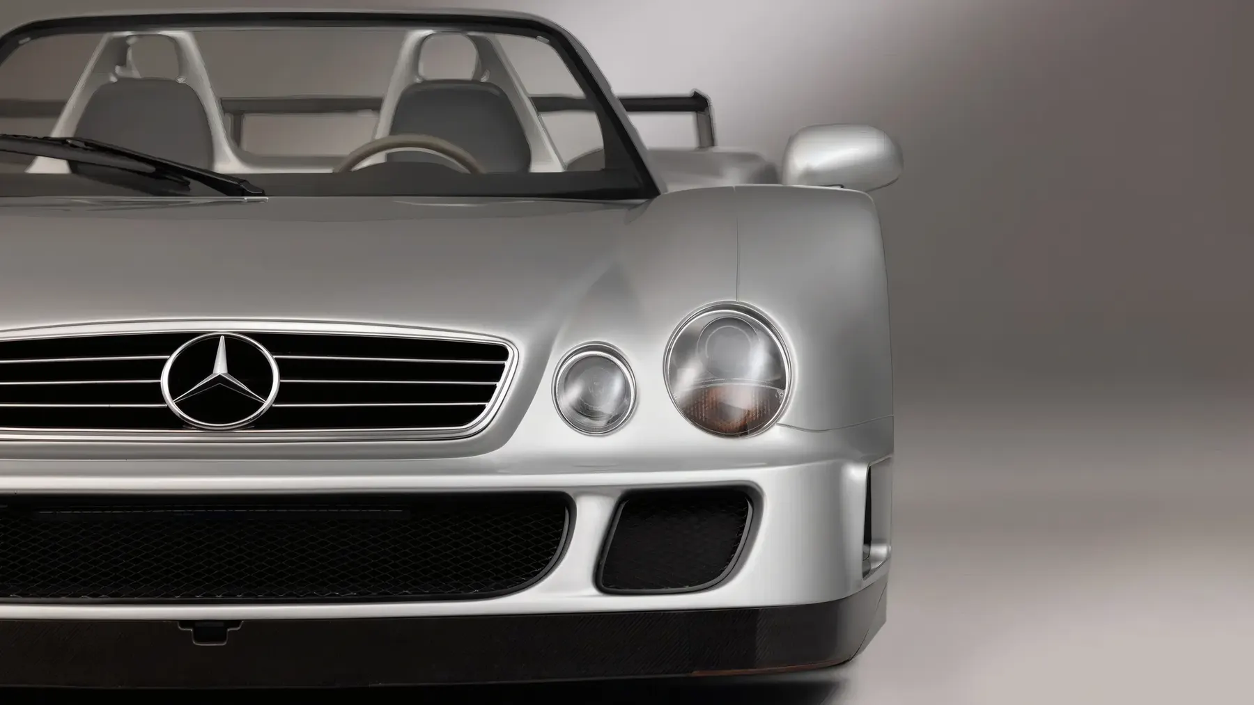 2002 Mercedes-Benz CLK GTR Roadster - photo 4