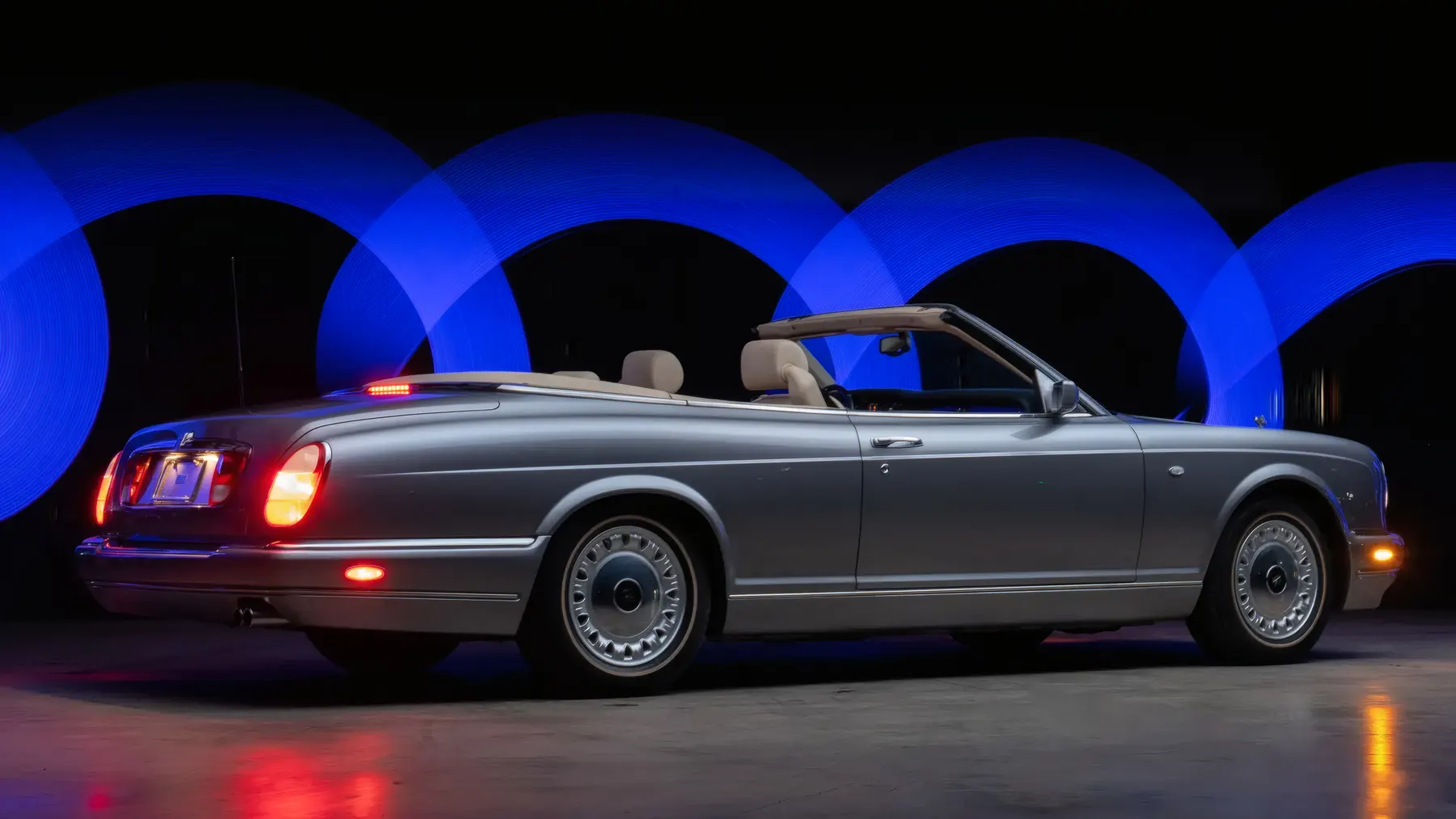 2002 Rolls-Royce Corniche V - photo 1