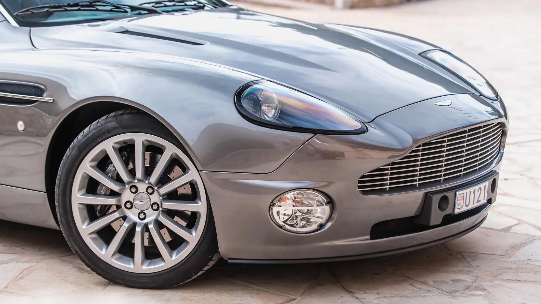 2003 Aston Martin Vanquish - photo 8