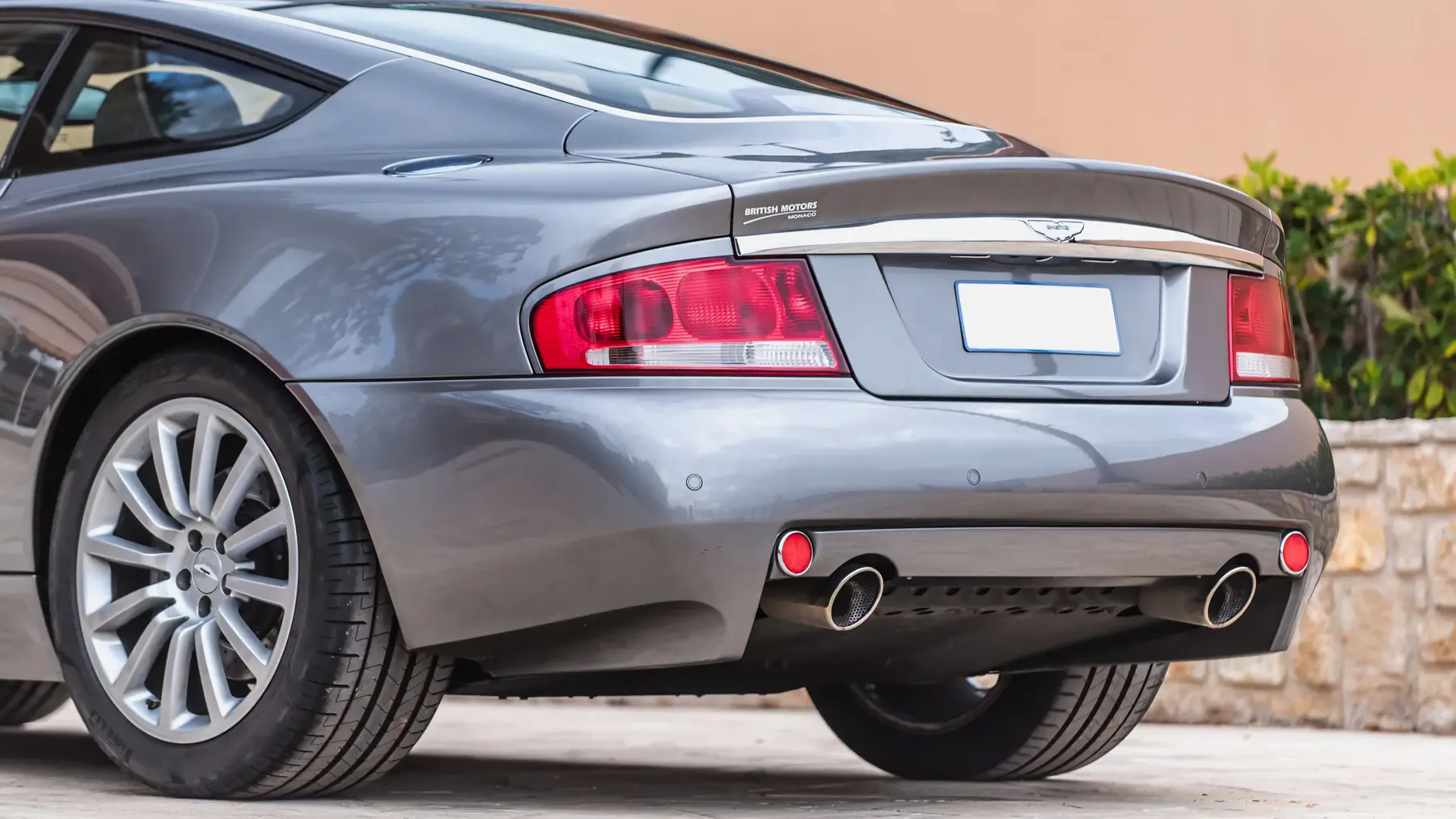 2003 Aston Martin Vanquish - photo 3
