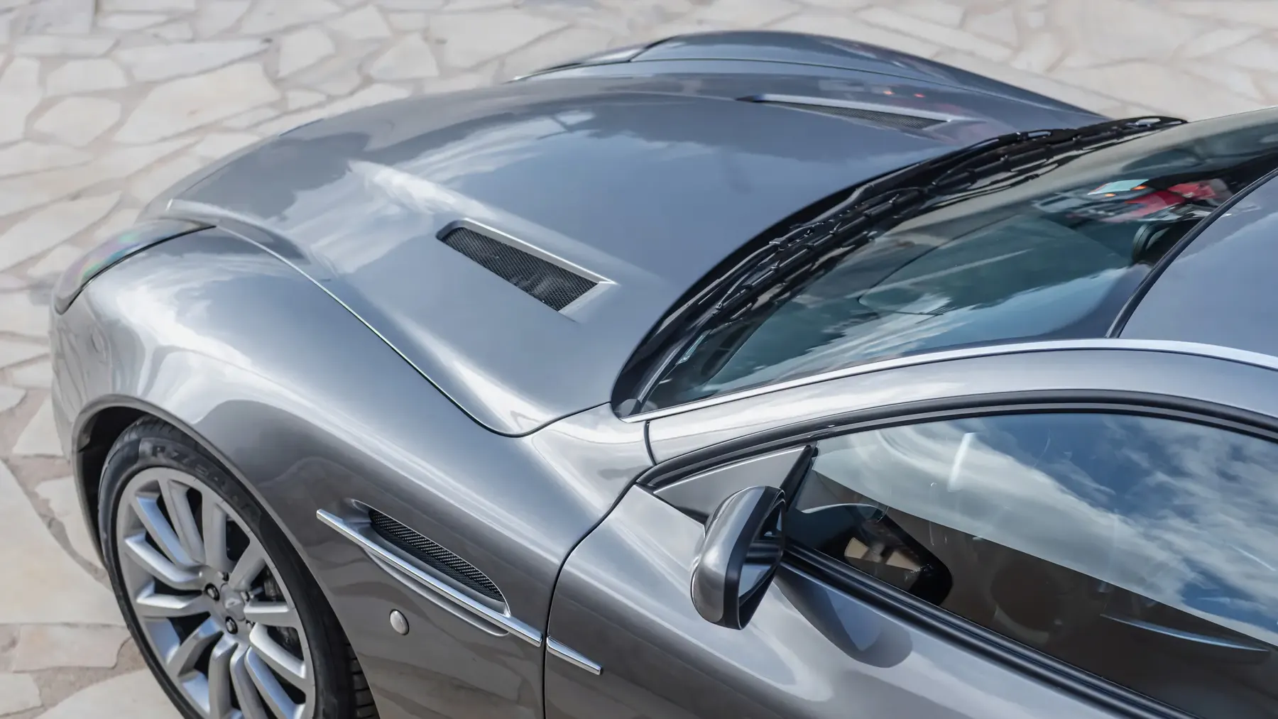 2003 Aston Martin Vanquish - photo 4