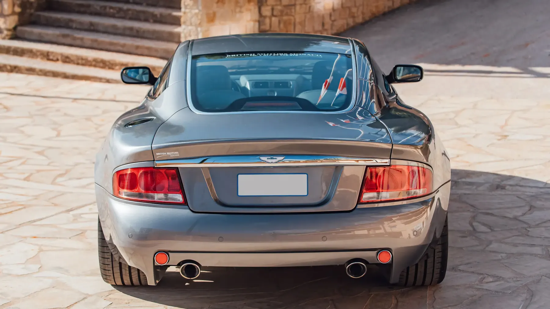 2003 Aston Martin Vanquish - photo 2