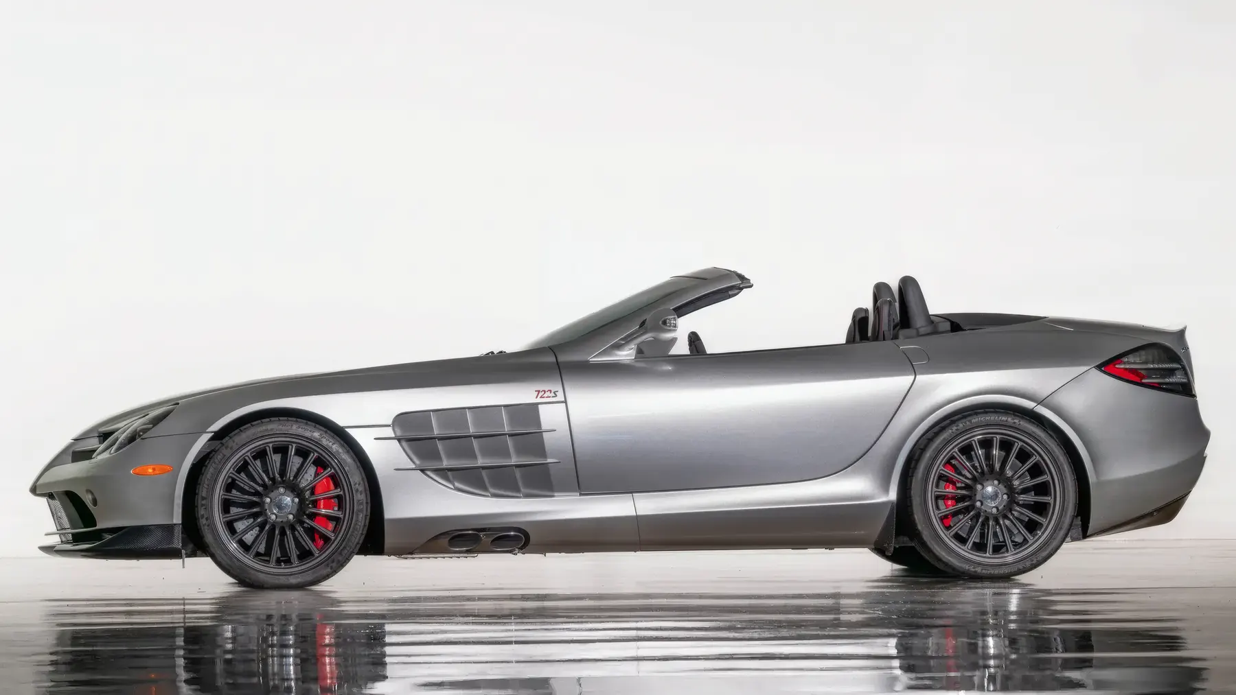 2009 Mercedes-Benz SLR McLaren 722 S Roadster - photo 1