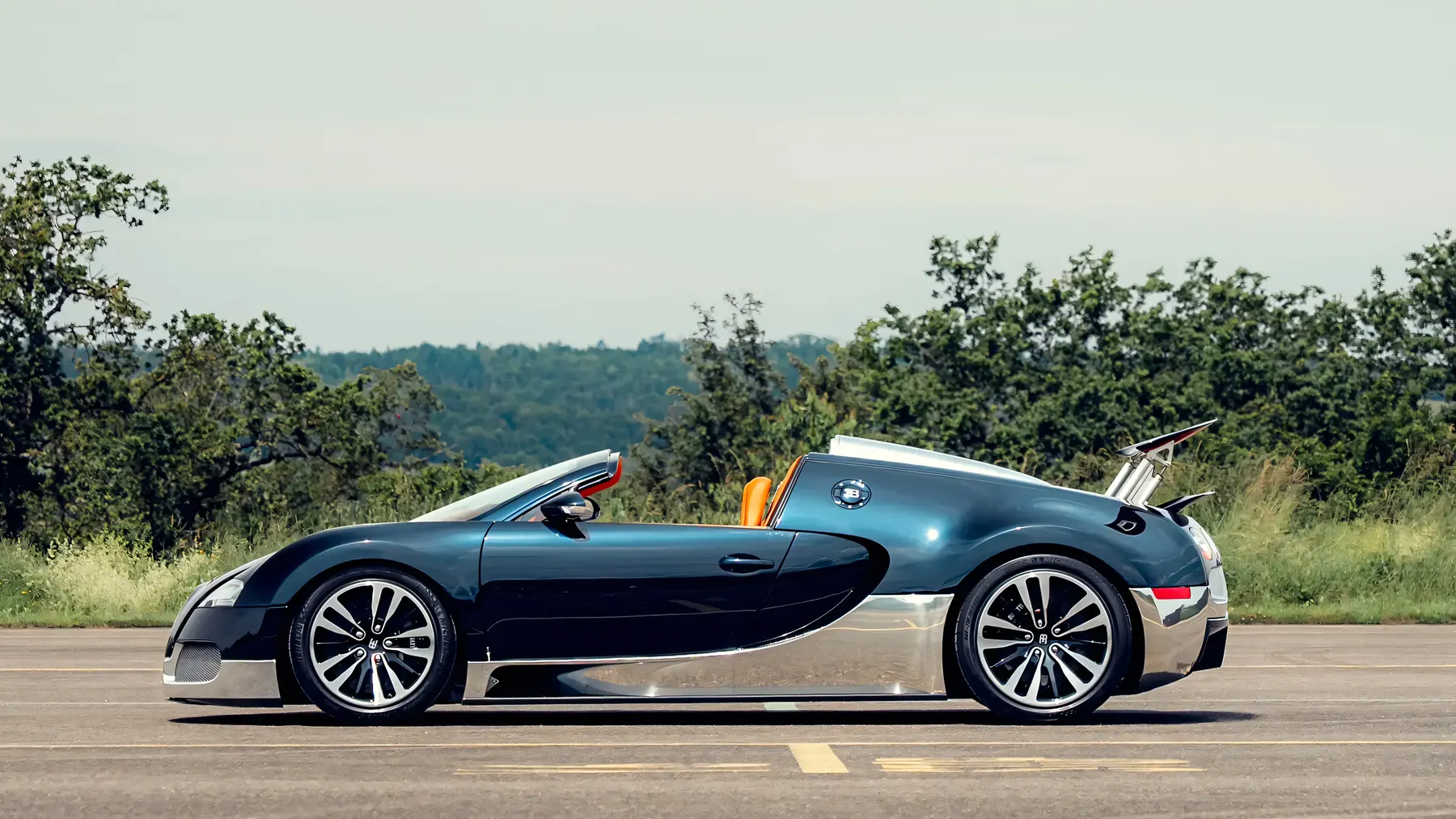 2010 Bugatti Veyron 16.4 Grand Sport 'Soleil de Nuit' - photo 6