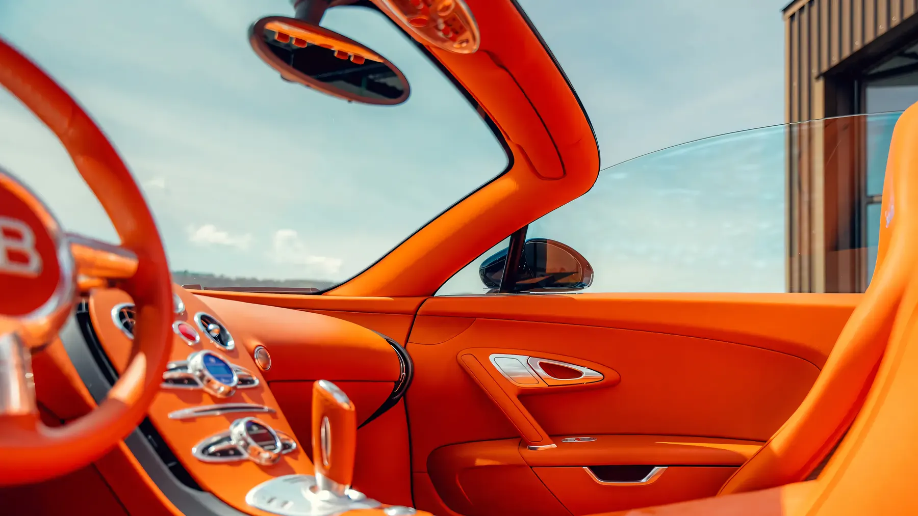 2010 Bugatti Veyron 16.4 Grand Sport 'Soleil de Nuit' - photo 3