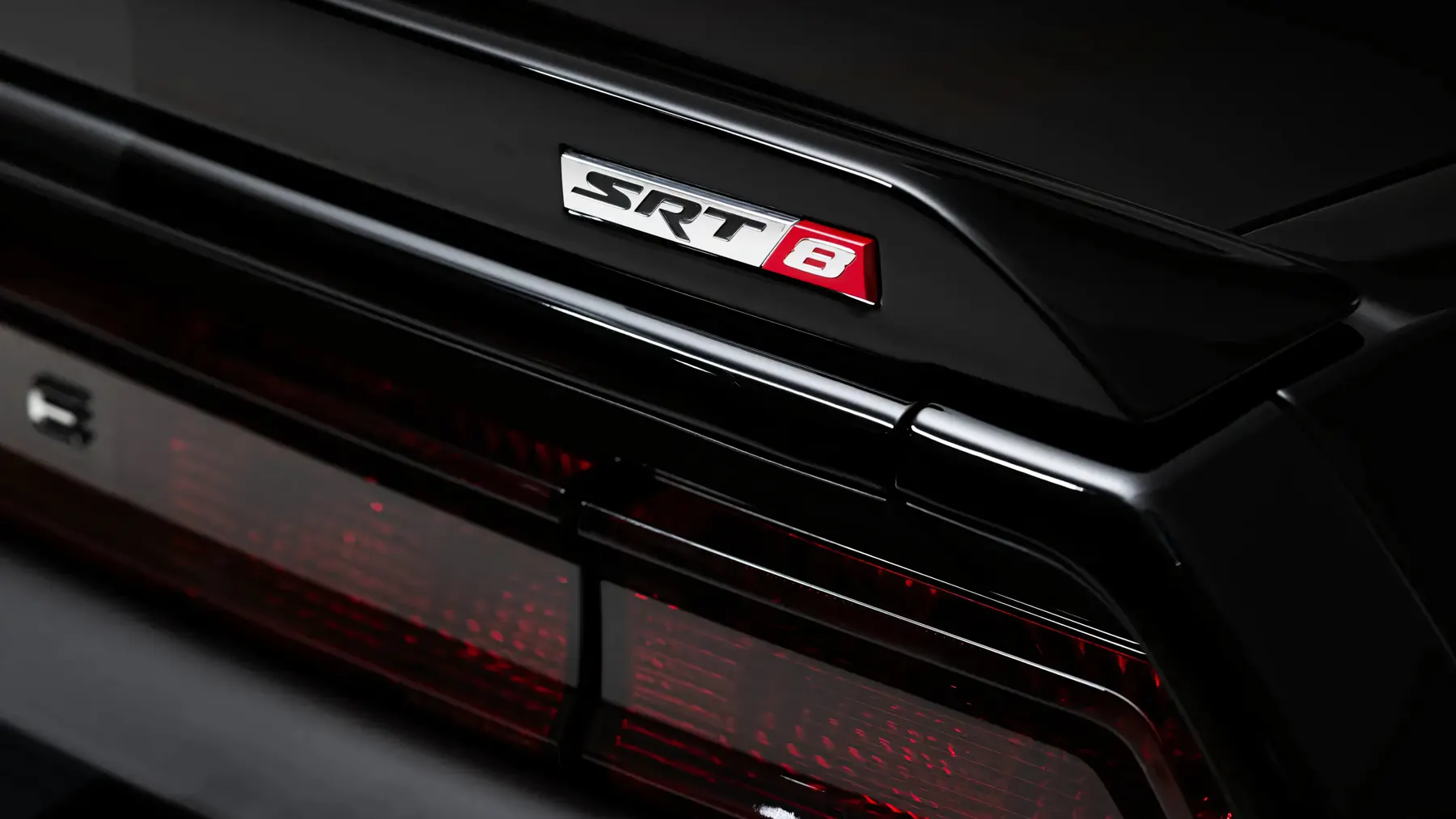 2011 Dodge Challenger SRT8 392 - photo 5