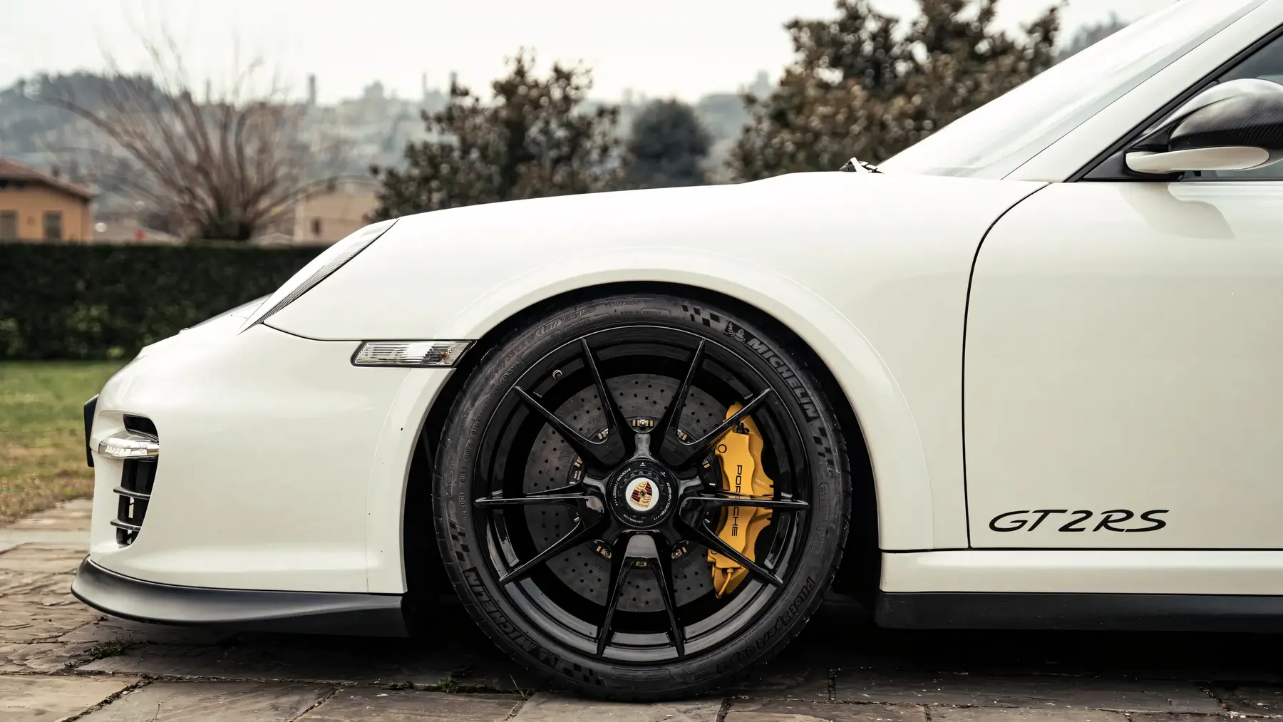 2011 Porsche 911 GT2 RS - photo 3