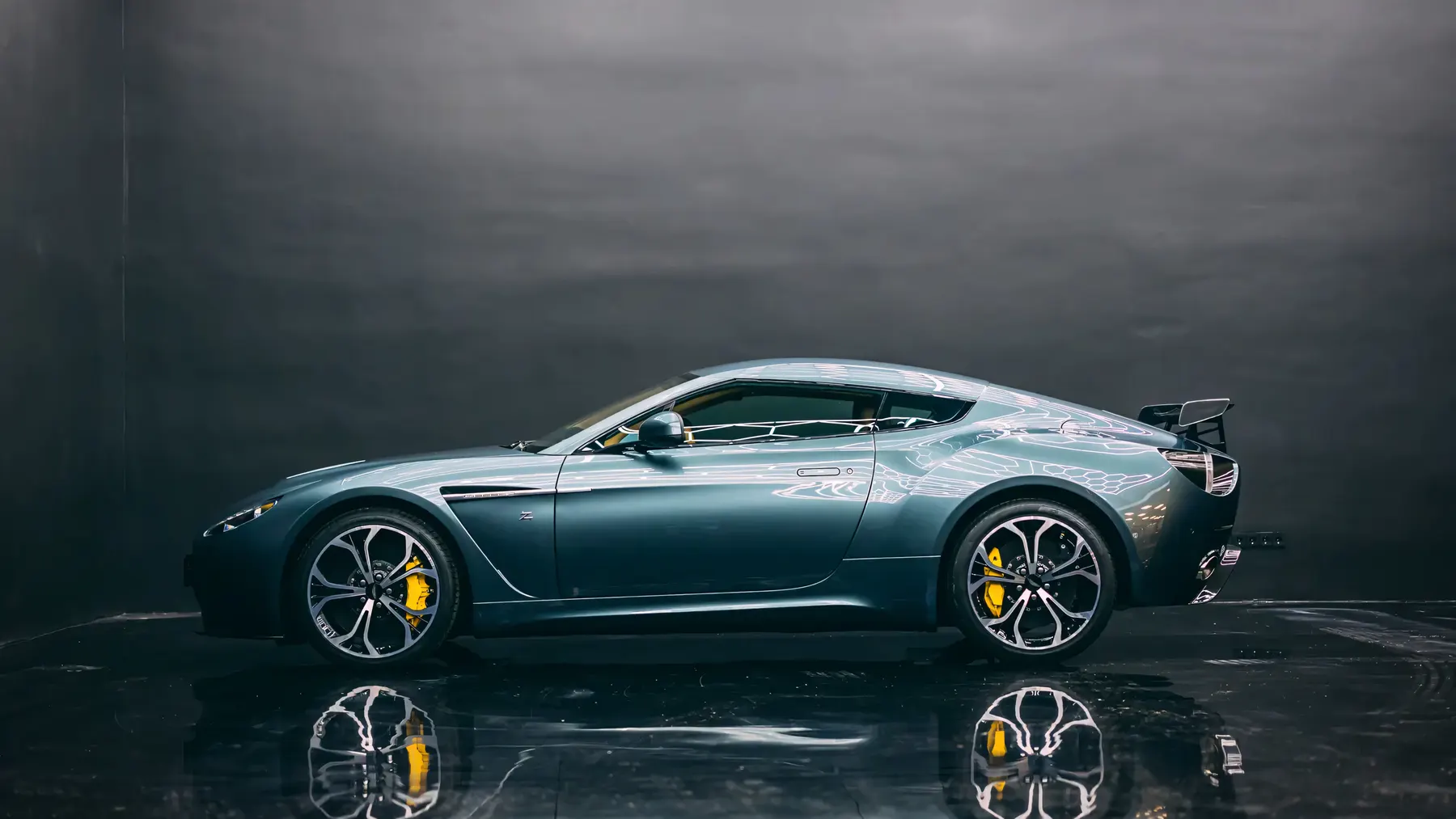 2012 Aston Martin V12 Zagato - photo 2