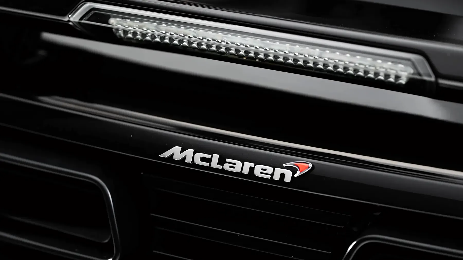 2012 McLaren MP4-12C Coupe - photo 8