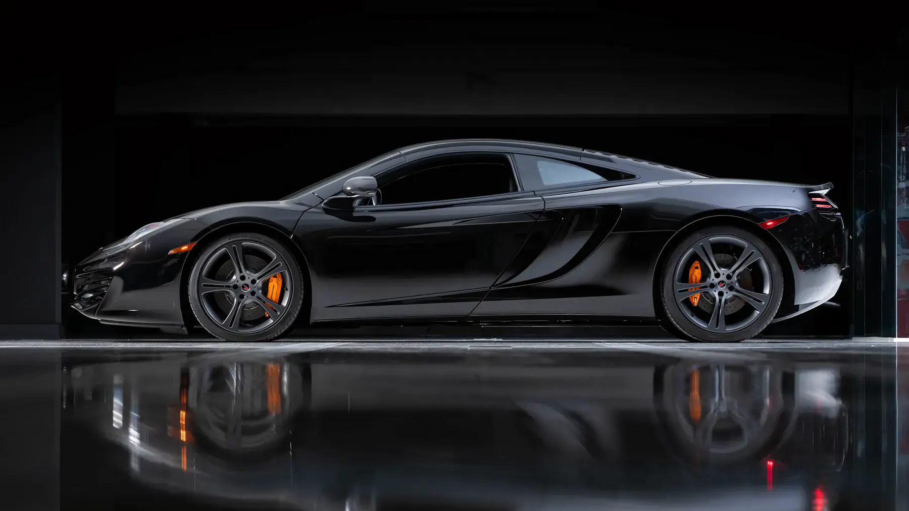 2012 McLaren MP4-12C Coupe - photo 10