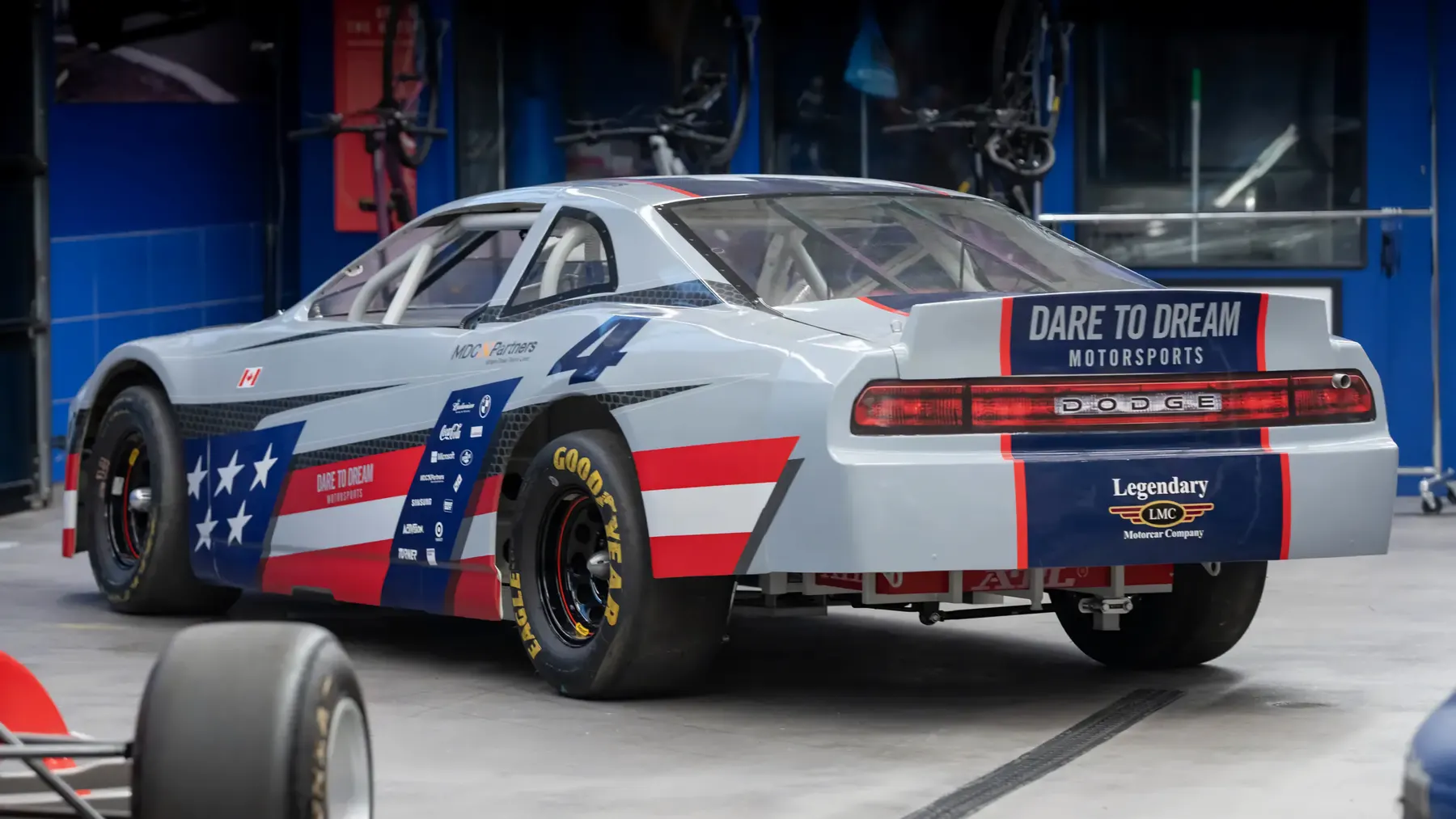 2013 Dodge Challenger SRT NASCAR - photo 4