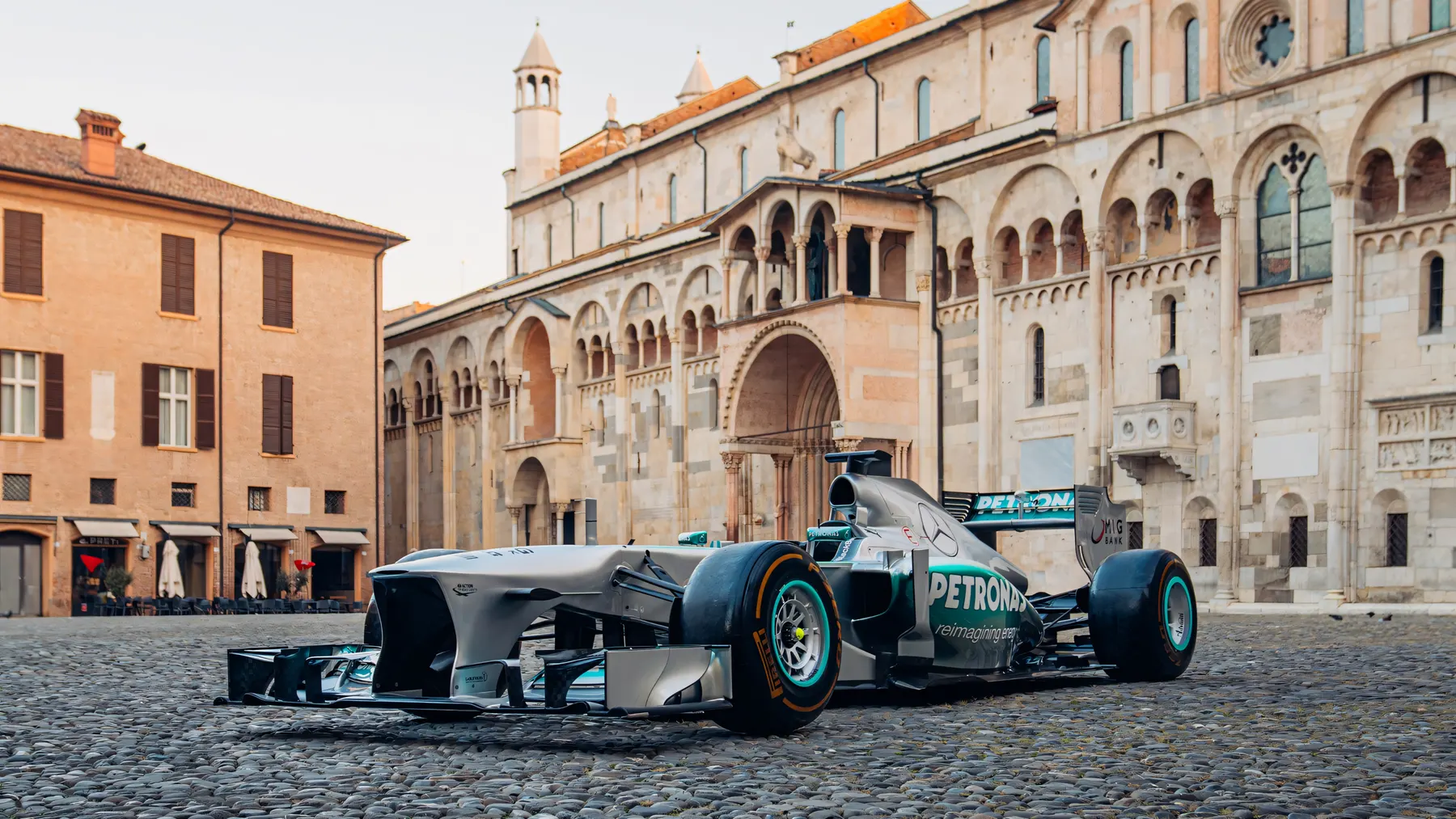 2013 Mercedes-AMG Petronas F1 W04 - photo 6