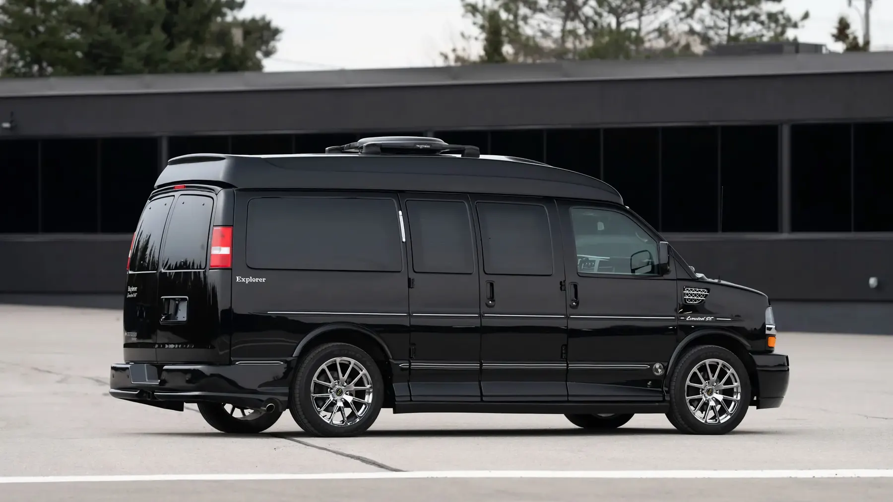2014 Chevrolet Express 1500 Limited SE - photo 4