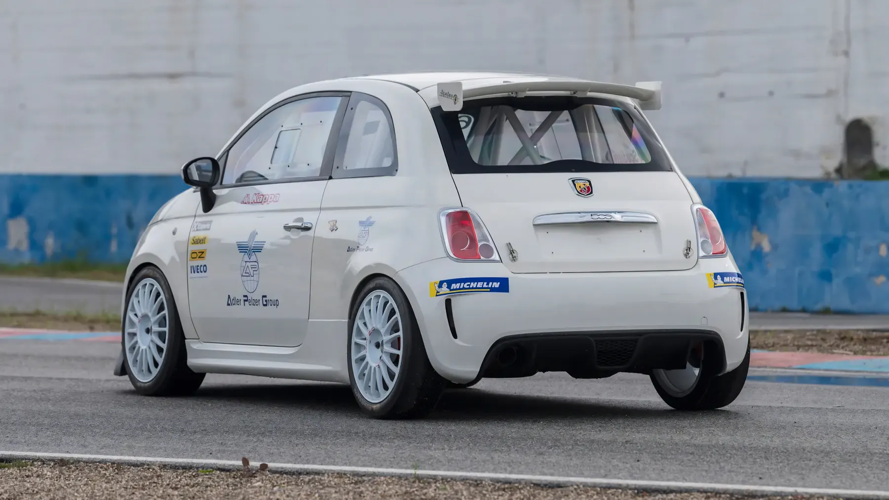 2016 Abarth 695 Assetto Corse Evoluzione - photo 2