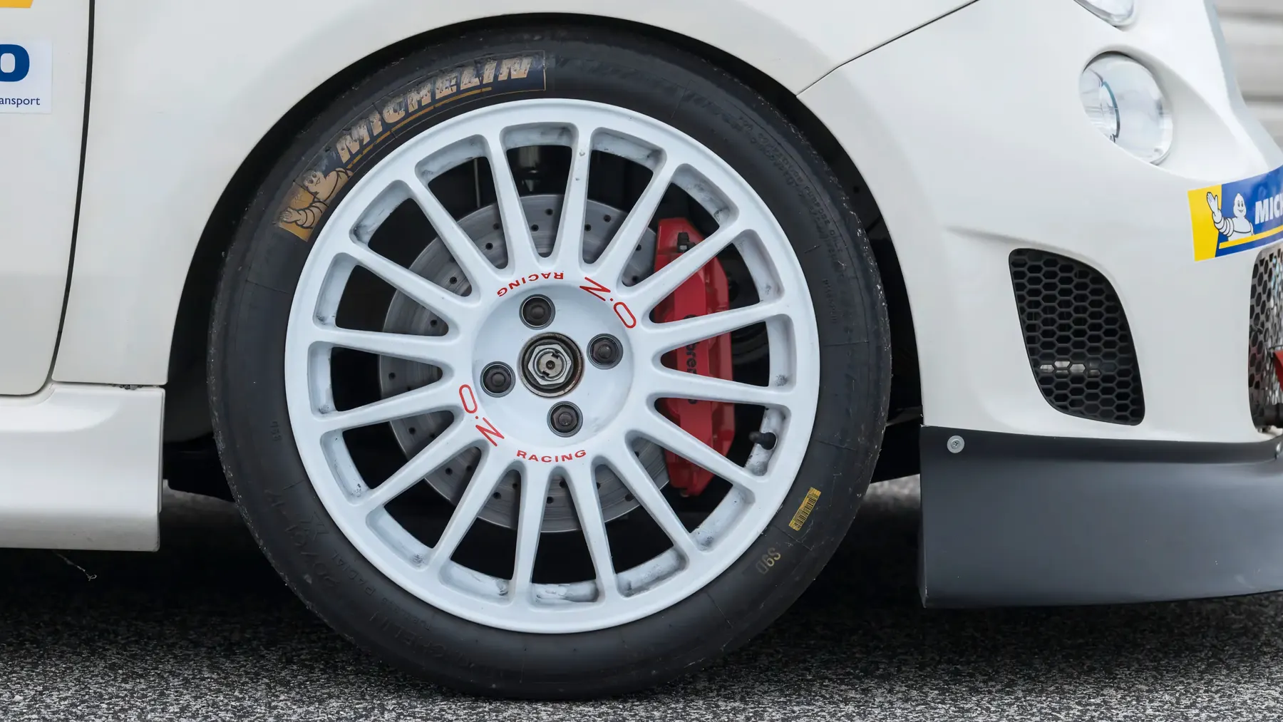 2016 Abarth 695 Assetto Corse Evoluzione - photo 6