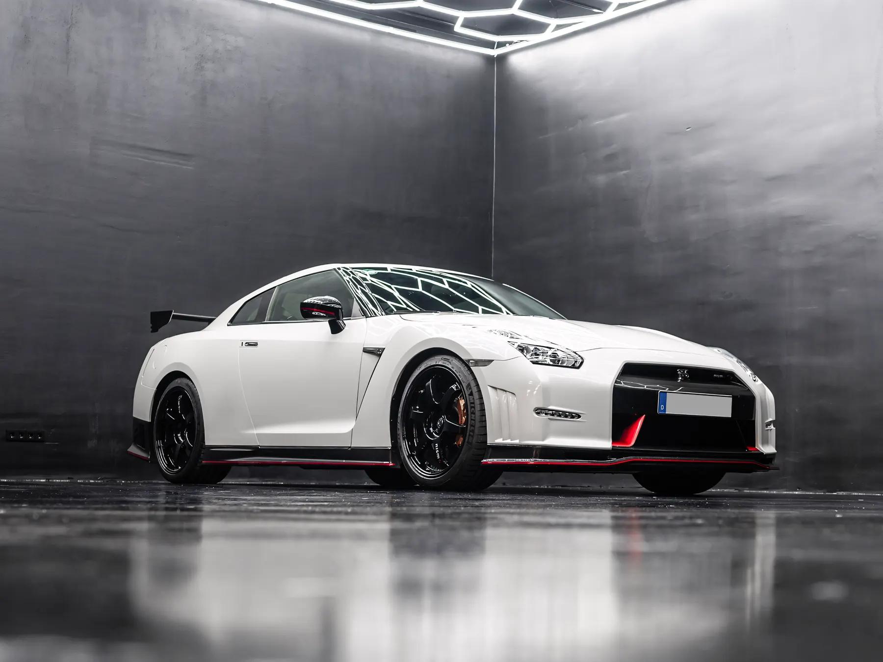 2016 Nissan GT-R NISMO - photo 3